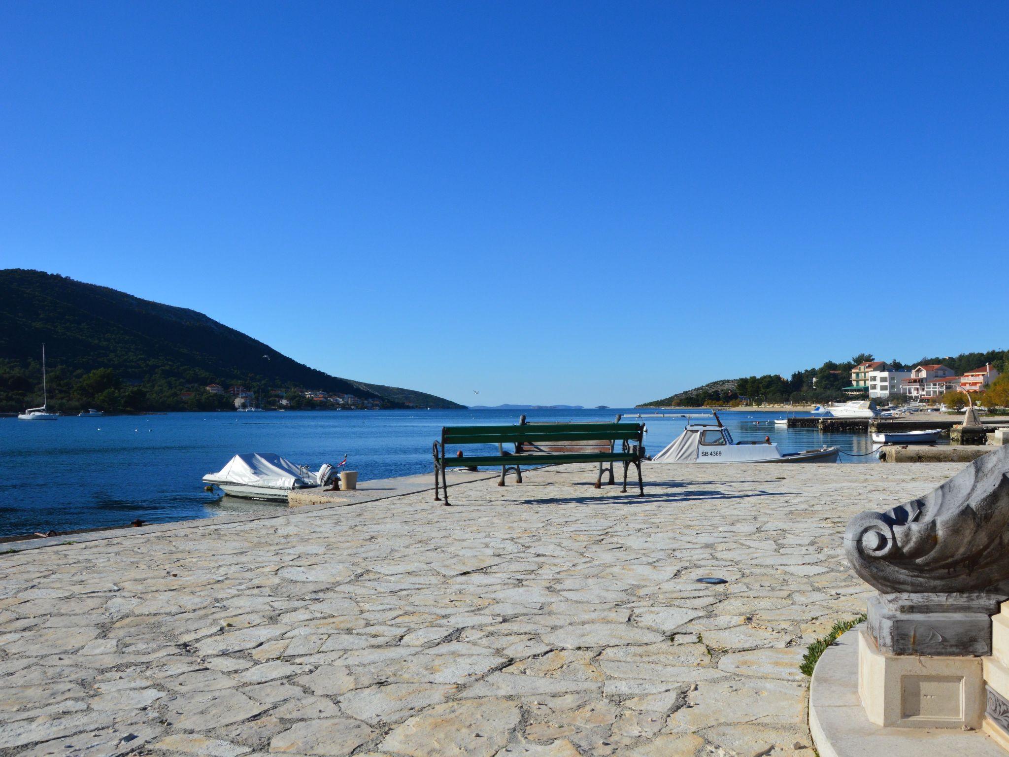 Foto 11 - Appartamento con 1 camera da letto a Sebenico con terrazza e vista mare