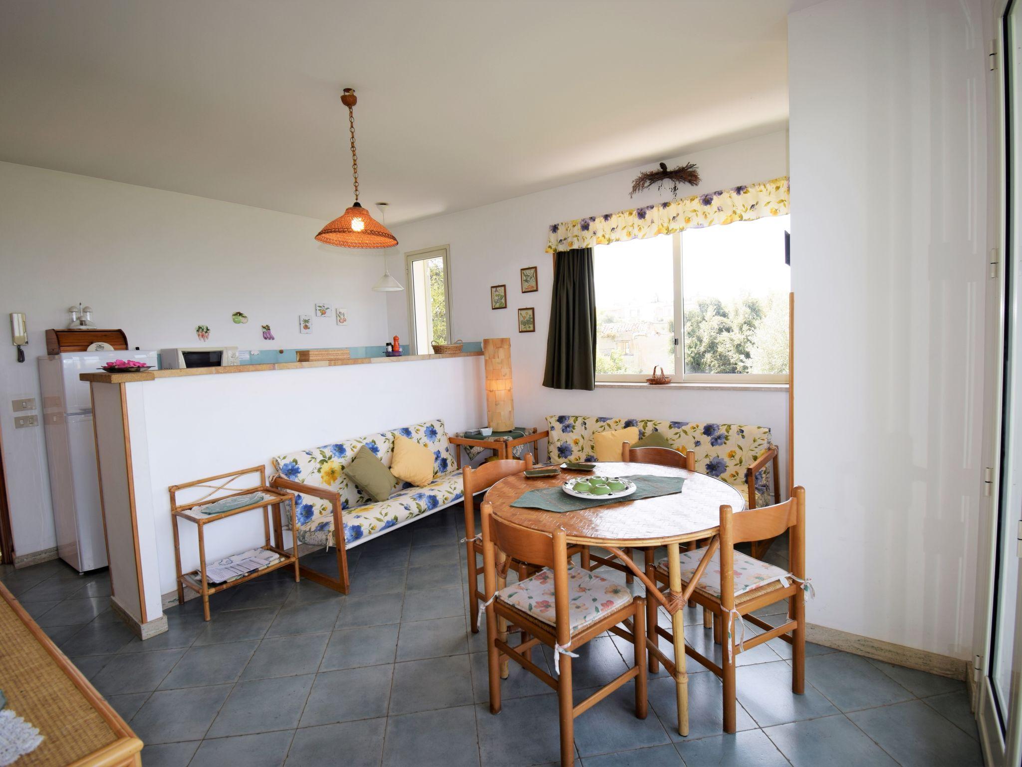 Photo 4 - 2 bedroom Apartment in Santa Flavia with garden and terrace