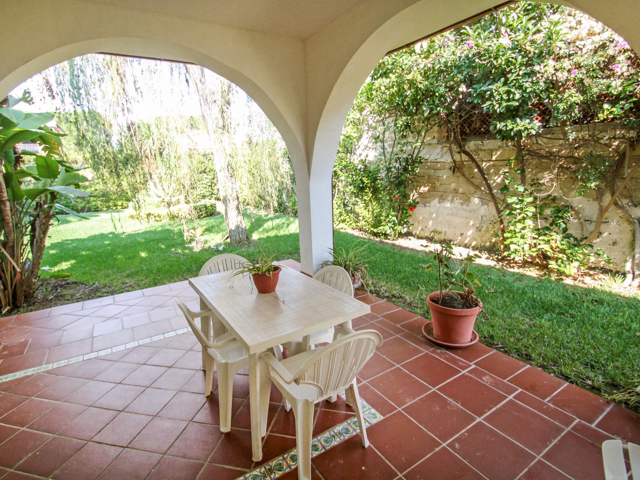 Photo 23 - 4 bedroom House in Siracusa with garden and sea view