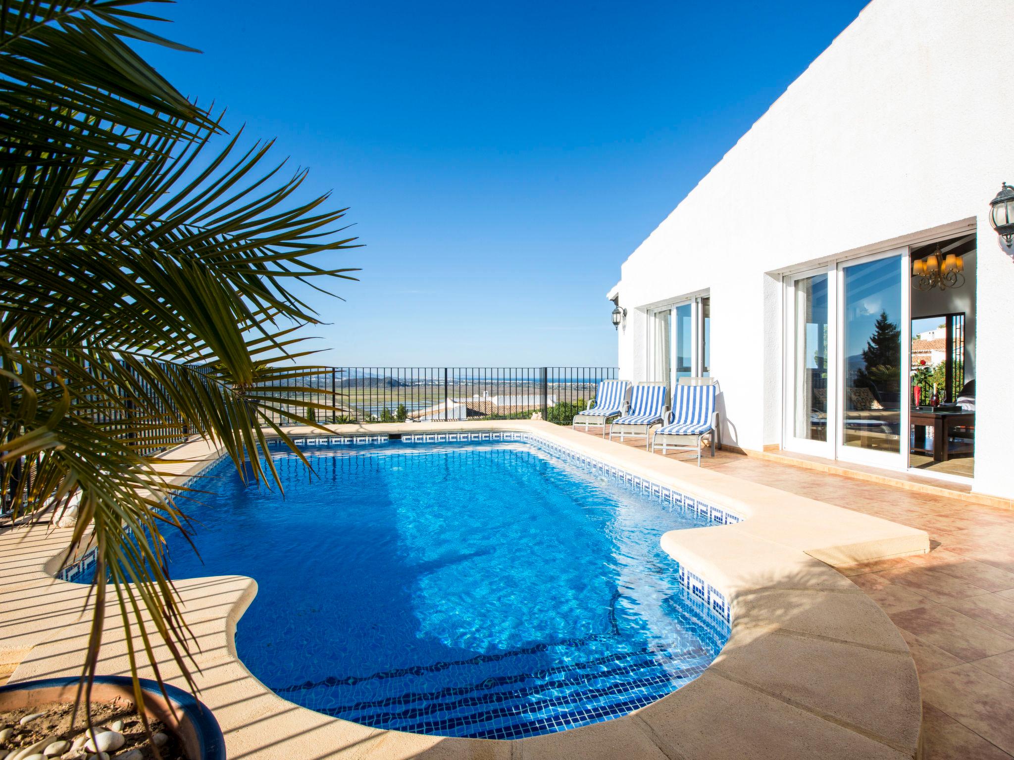 Photo 1 - 4 bedroom House in Pego with private pool and sea view