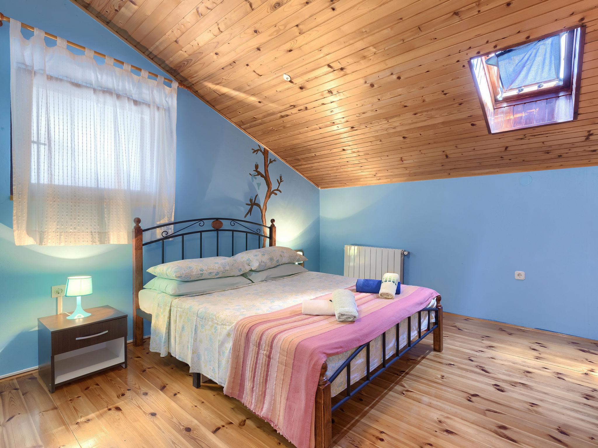 Foto 15 - Casa de 4 habitaciones en Svetvinčenat con piscina privada y vistas al mar