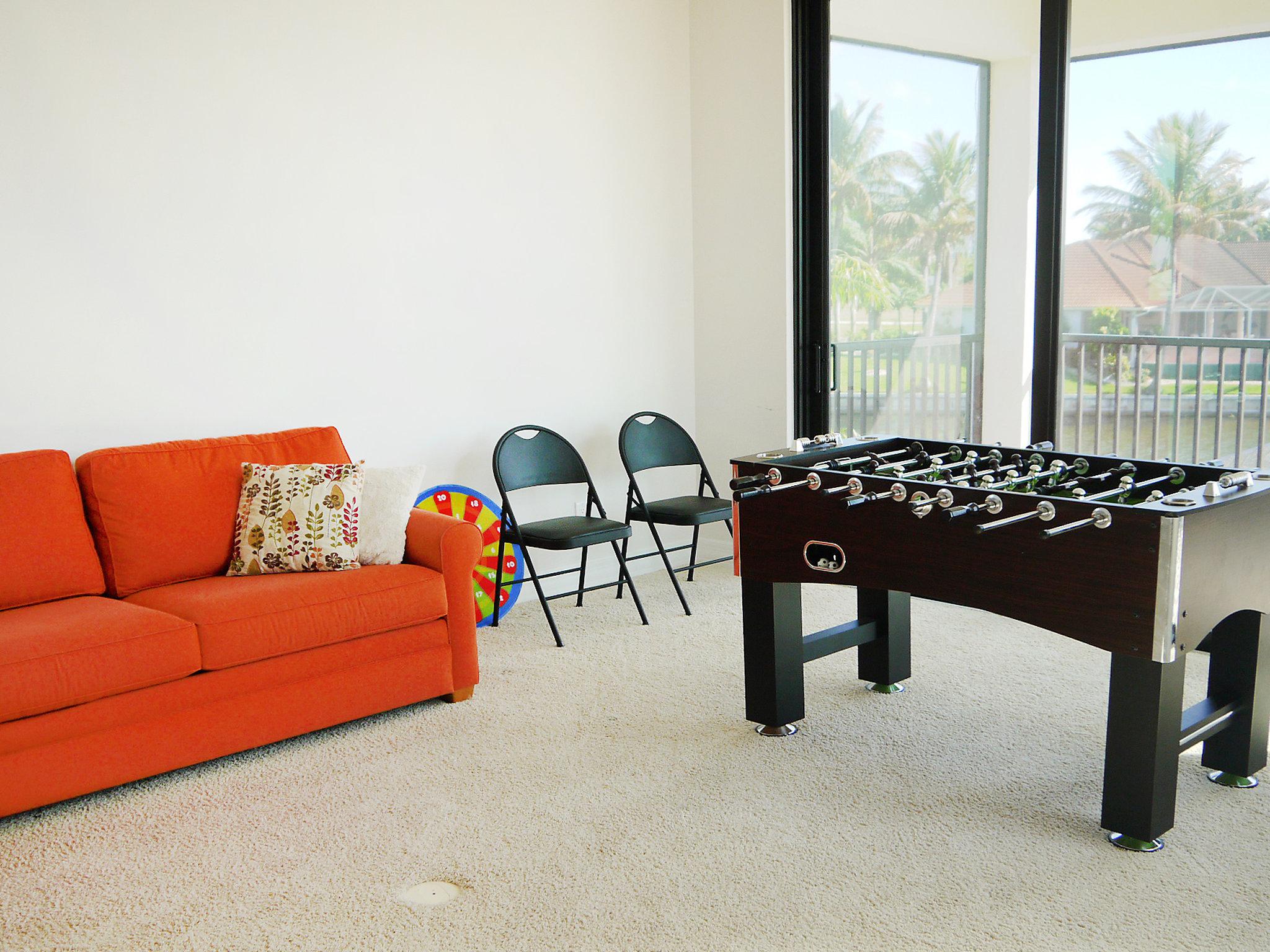 Foto 20 - Casa de 4 habitaciones en Cape Coral con piscina privada y terraza