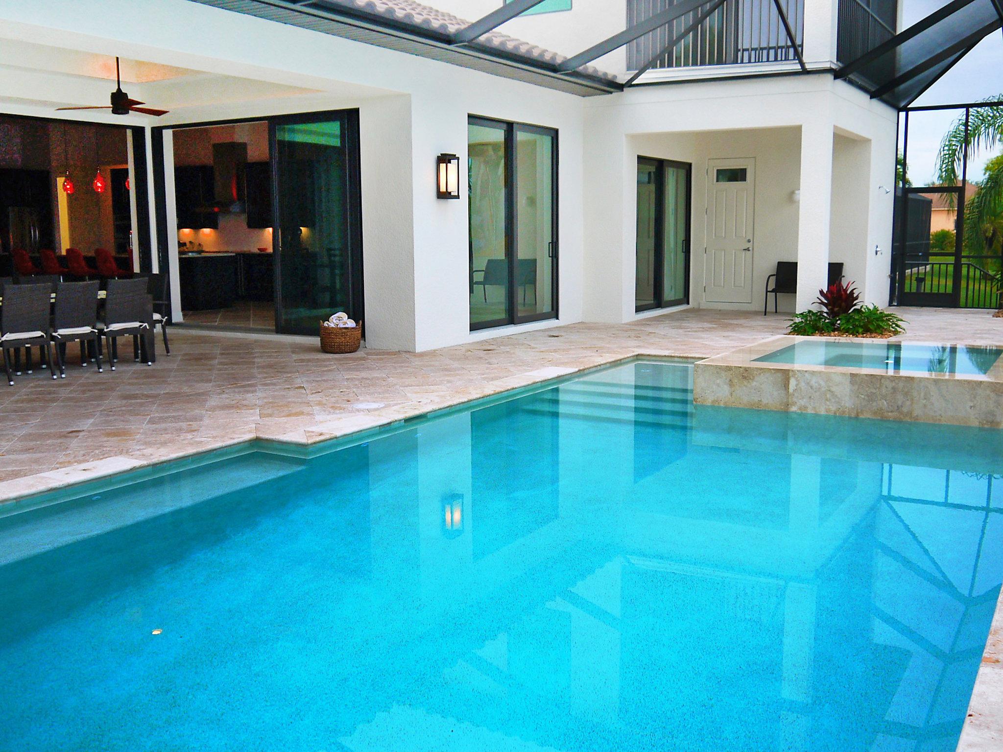 Foto 6 - Casa de 4 quartos em Cape Coral com piscina privada e terraço