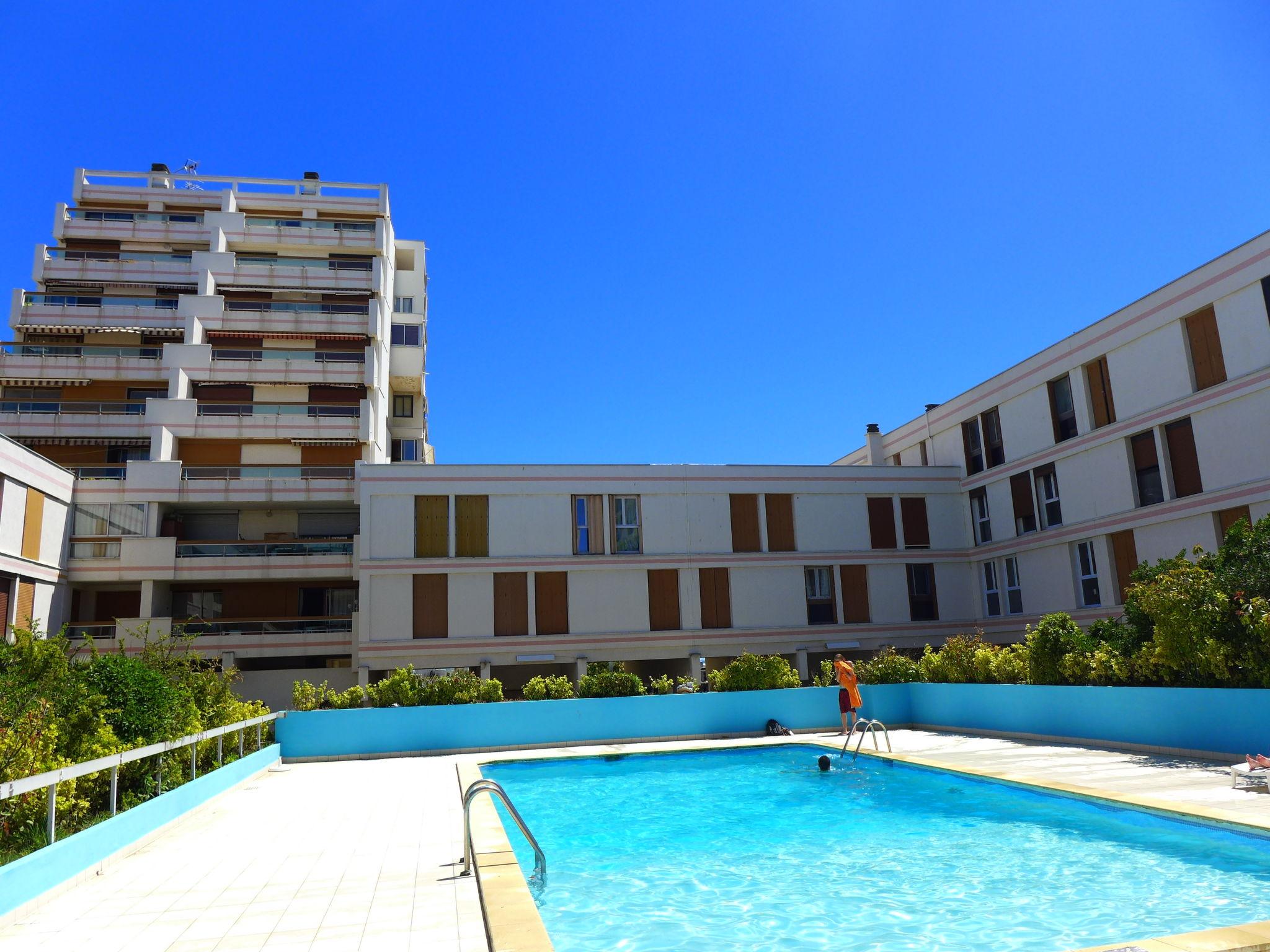 Foto 1 - Apartamento en La Grande-Motte con piscina y vistas al mar