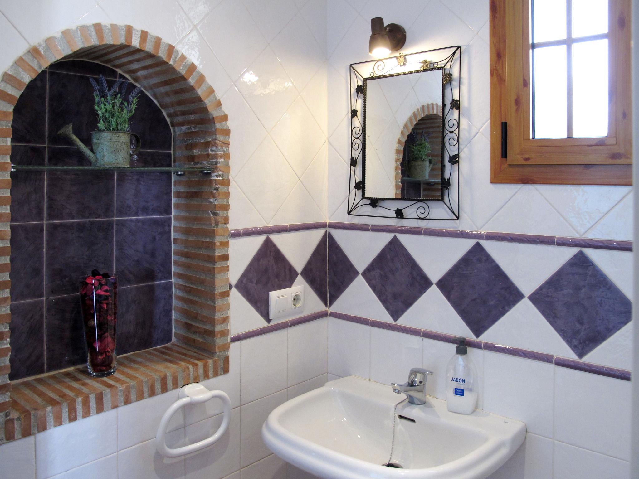 Photo 11 - 2 bedroom House in Frigiliana with private pool and garden