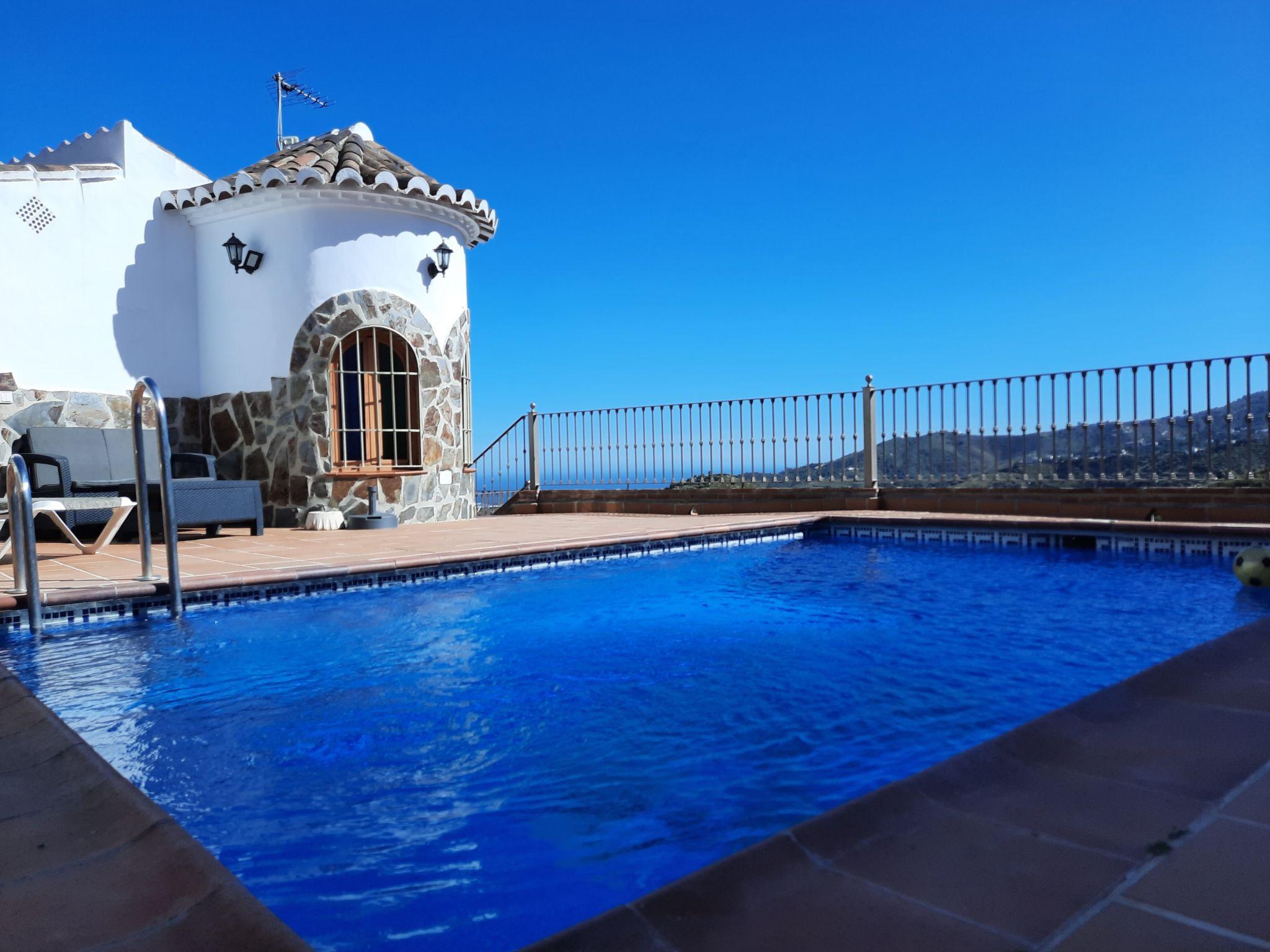 Photo 16 - 2 bedroom House in Frigiliana with private pool and garden