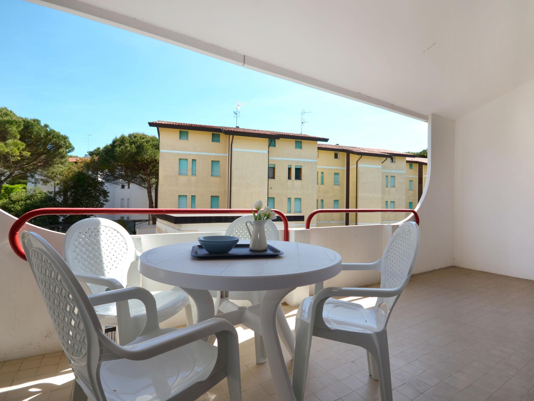 Photo 2 - Appartement de 2 chambres à San Michele al Tagliamento avec vues à la mer