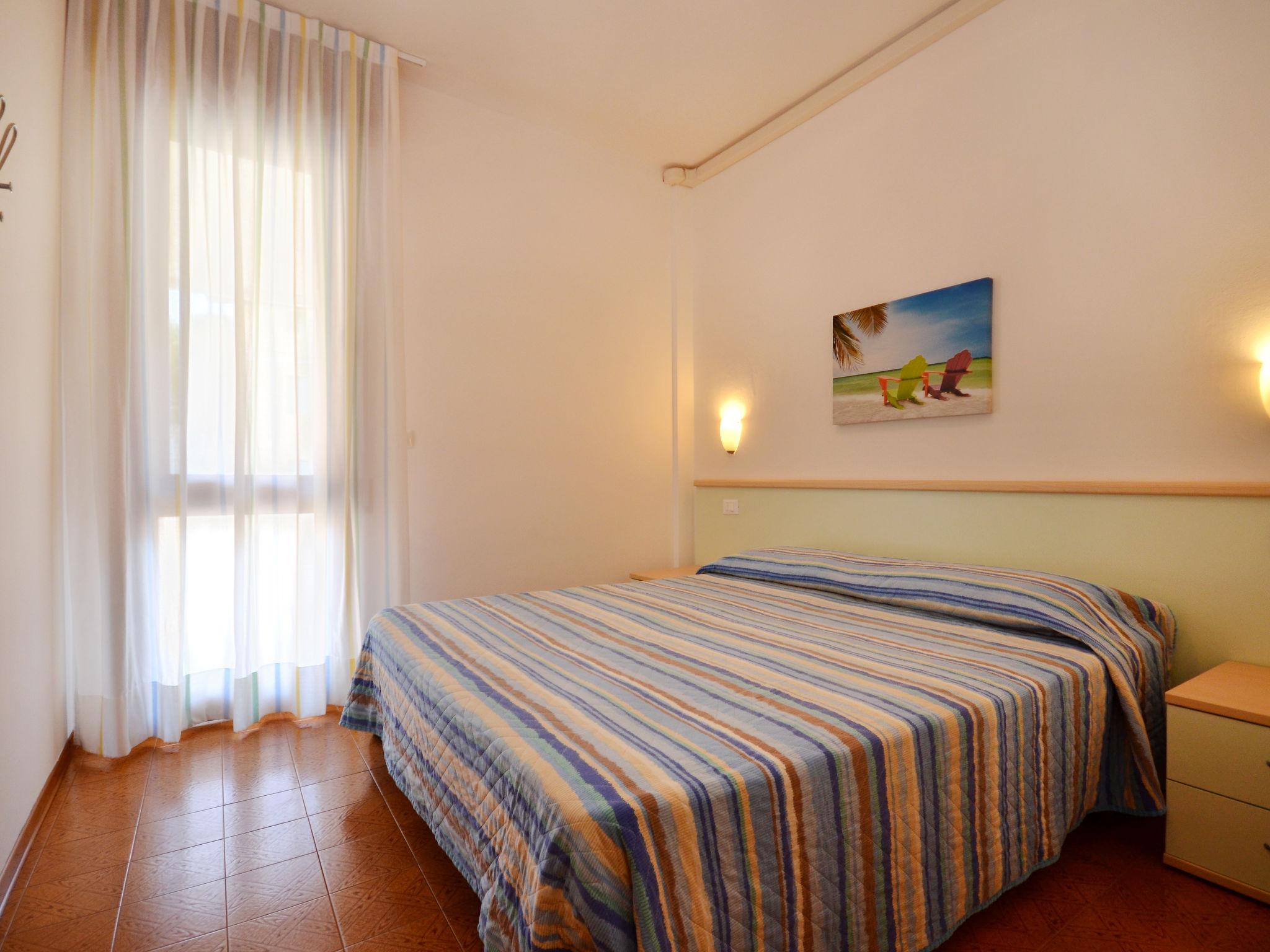 Foto 8 - Apartment mit 2 Schlafzimmern in San Michele al Tagliamento mit blick aufs meer