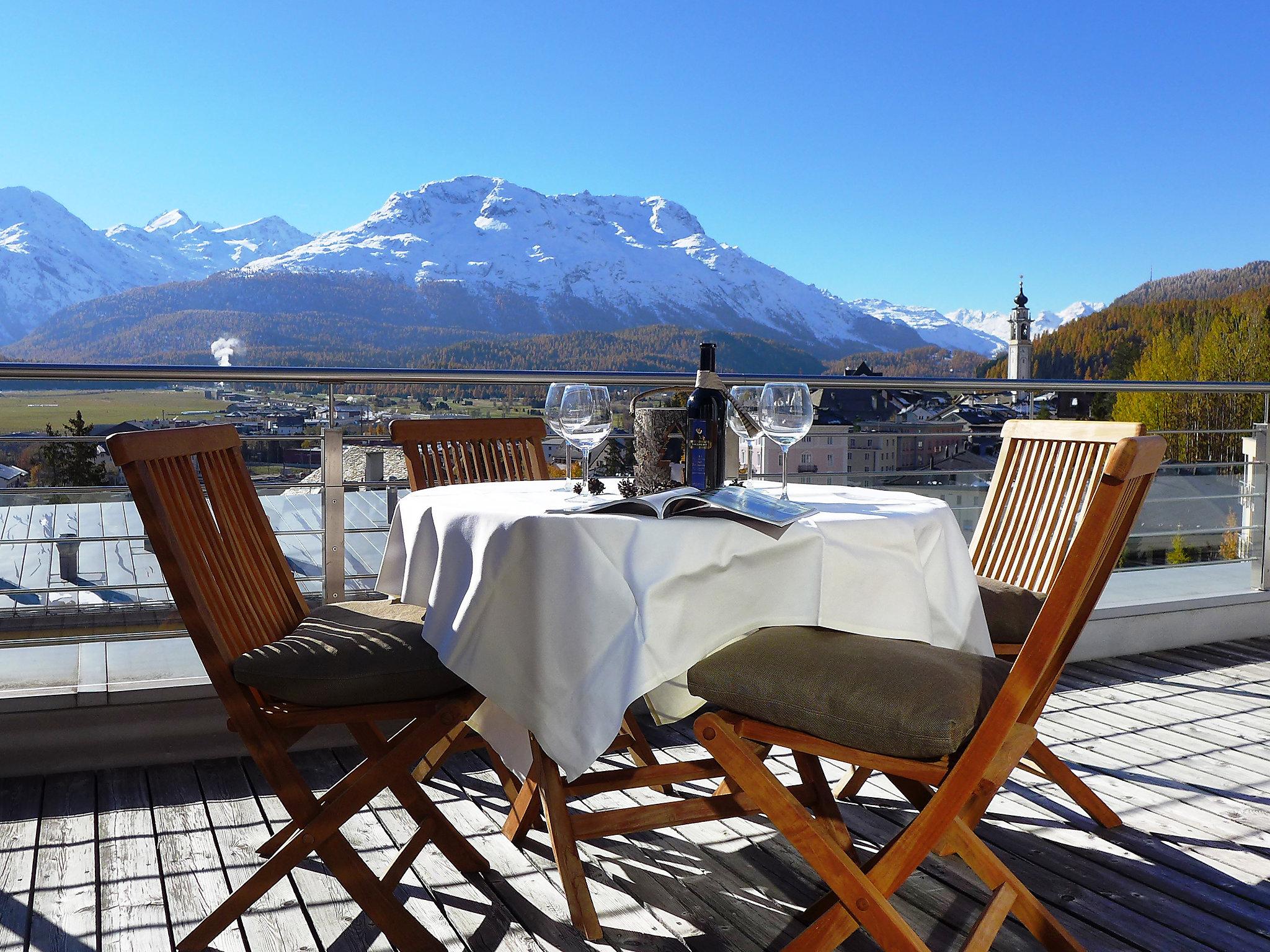 Foto 5 - Apartment mit 2 Schlafzimmern in Samedan mit terrasse