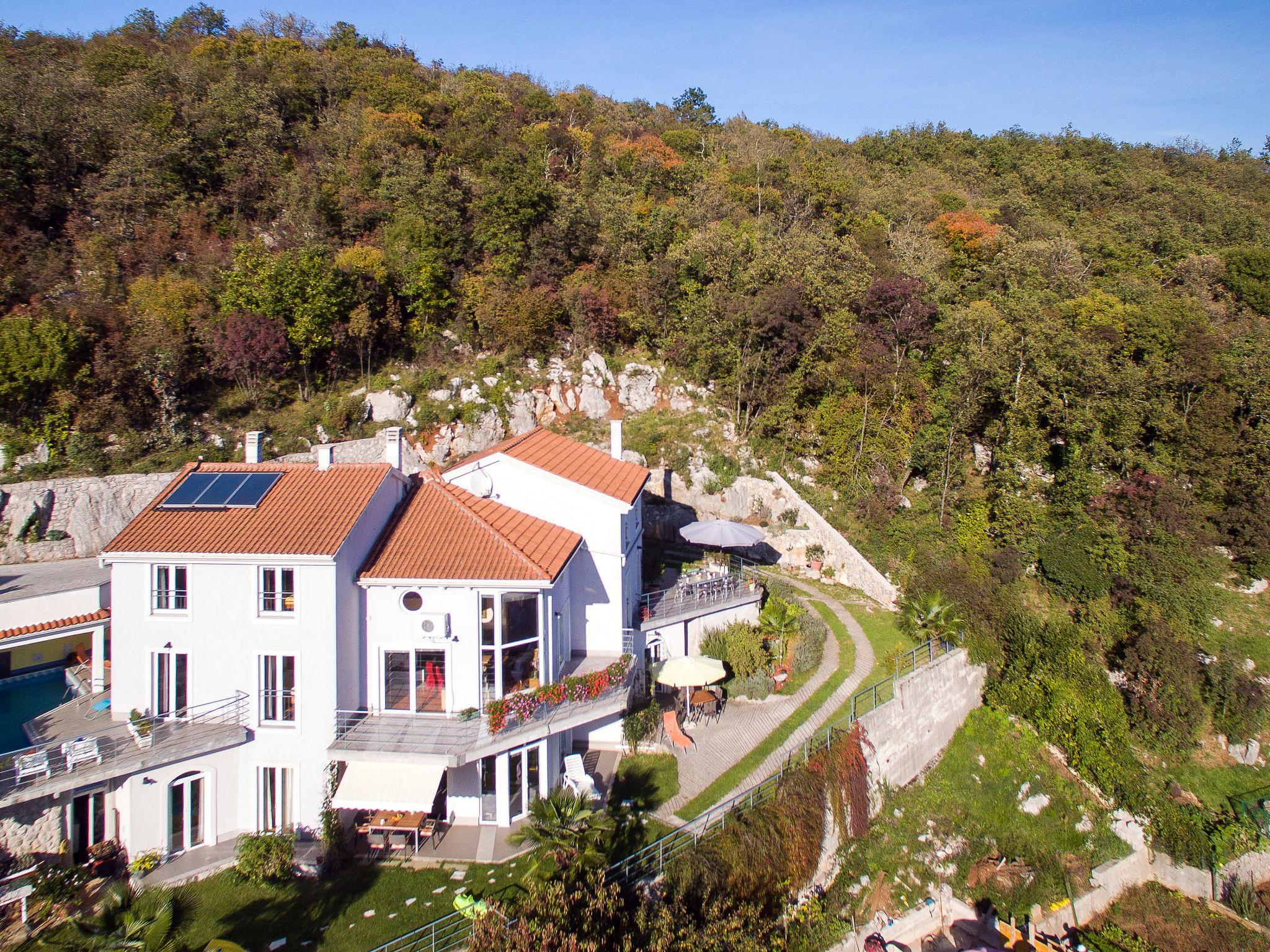 Foto 22 - Appartamento con 2 camere da letto a Matulji con piscina e terrazza