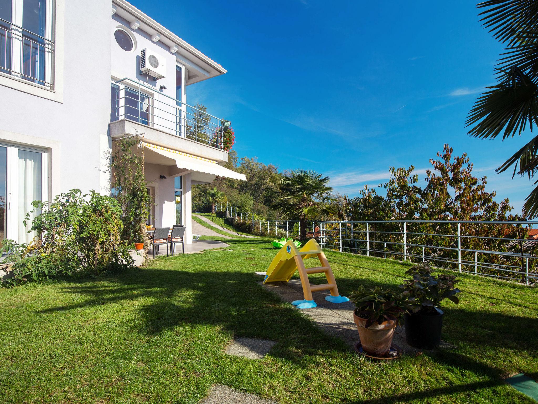 Foto 2 - Apartamento de 1 quarto em Matulji com piscina e terraço