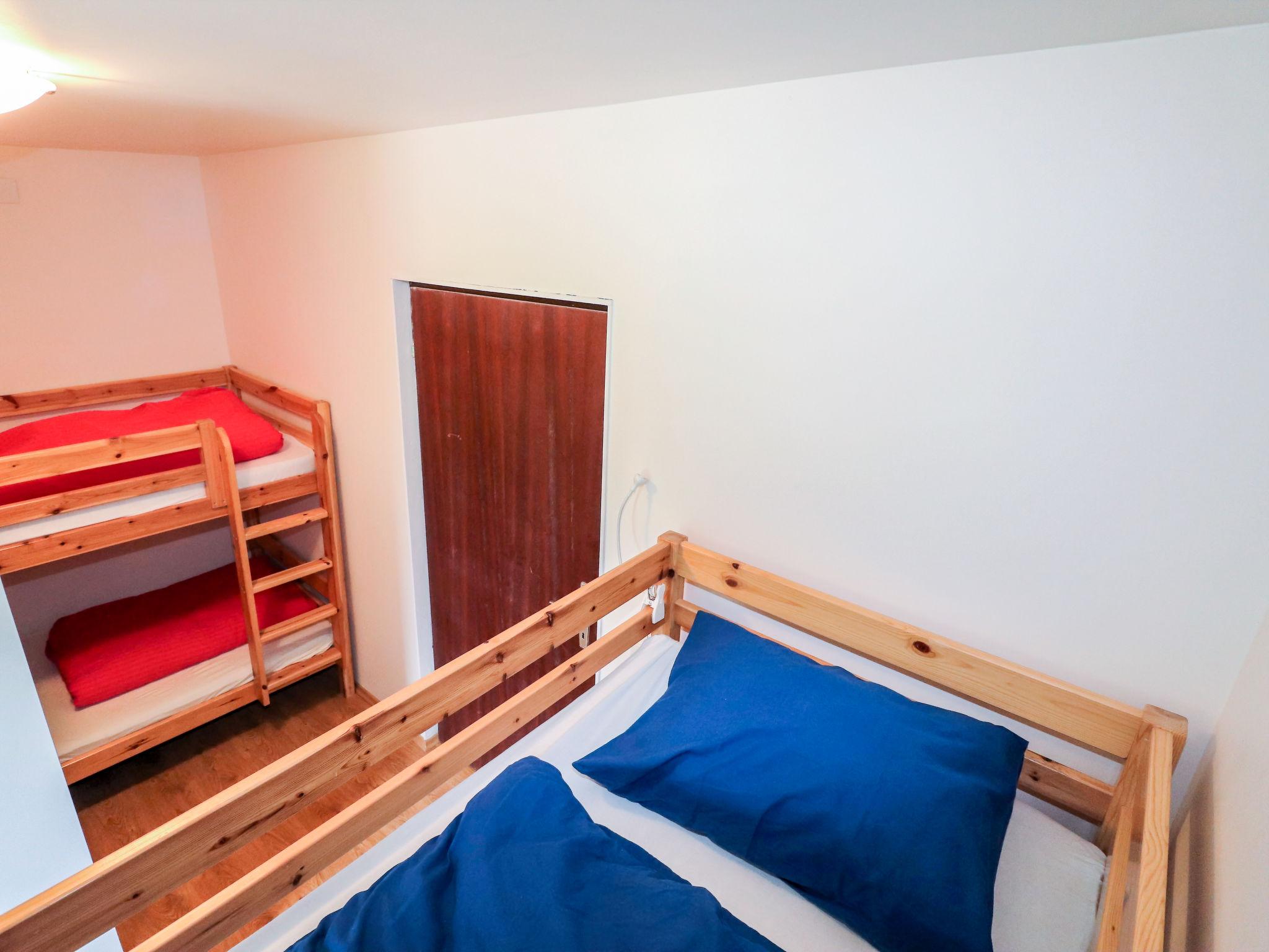 Foto 6 - Appartamento con 3 camere da letto a Grünau im Almtal con vista sulle montagne