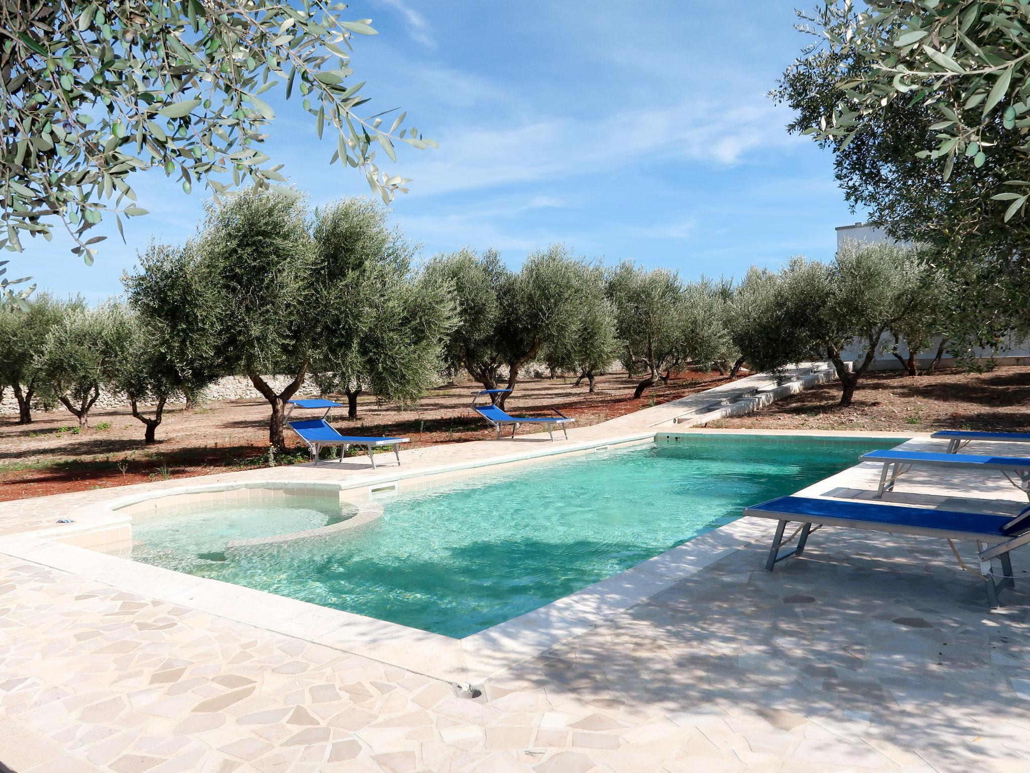 Photo 1 - Maison de 5 chambres à Poggiardo avec piscine privée et vues à la mer