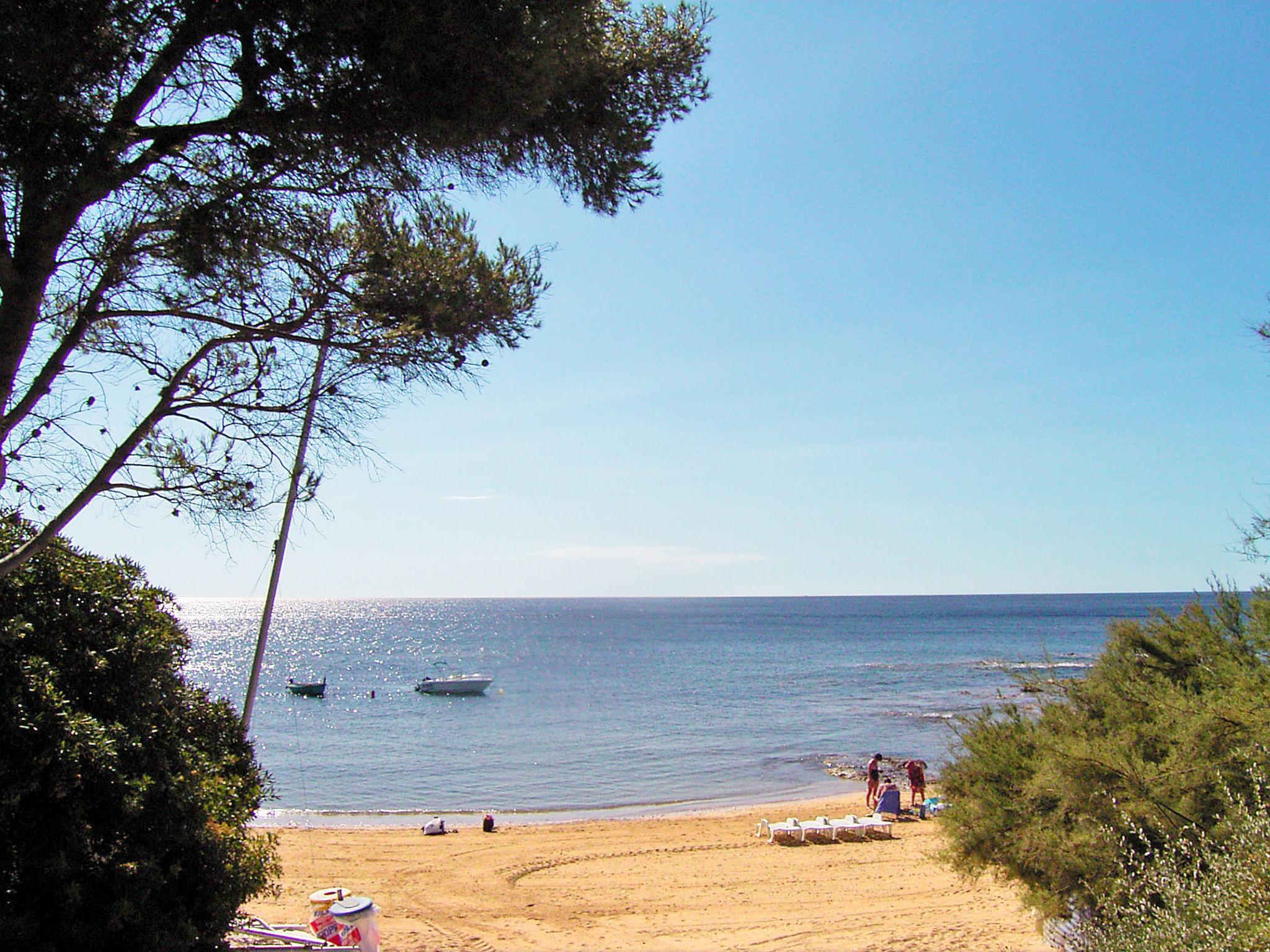 Foto 16 - Apartment mit 2 Schlafzimmern in Roquebrune-sur-Argens mit terrasse und blick aufs meer