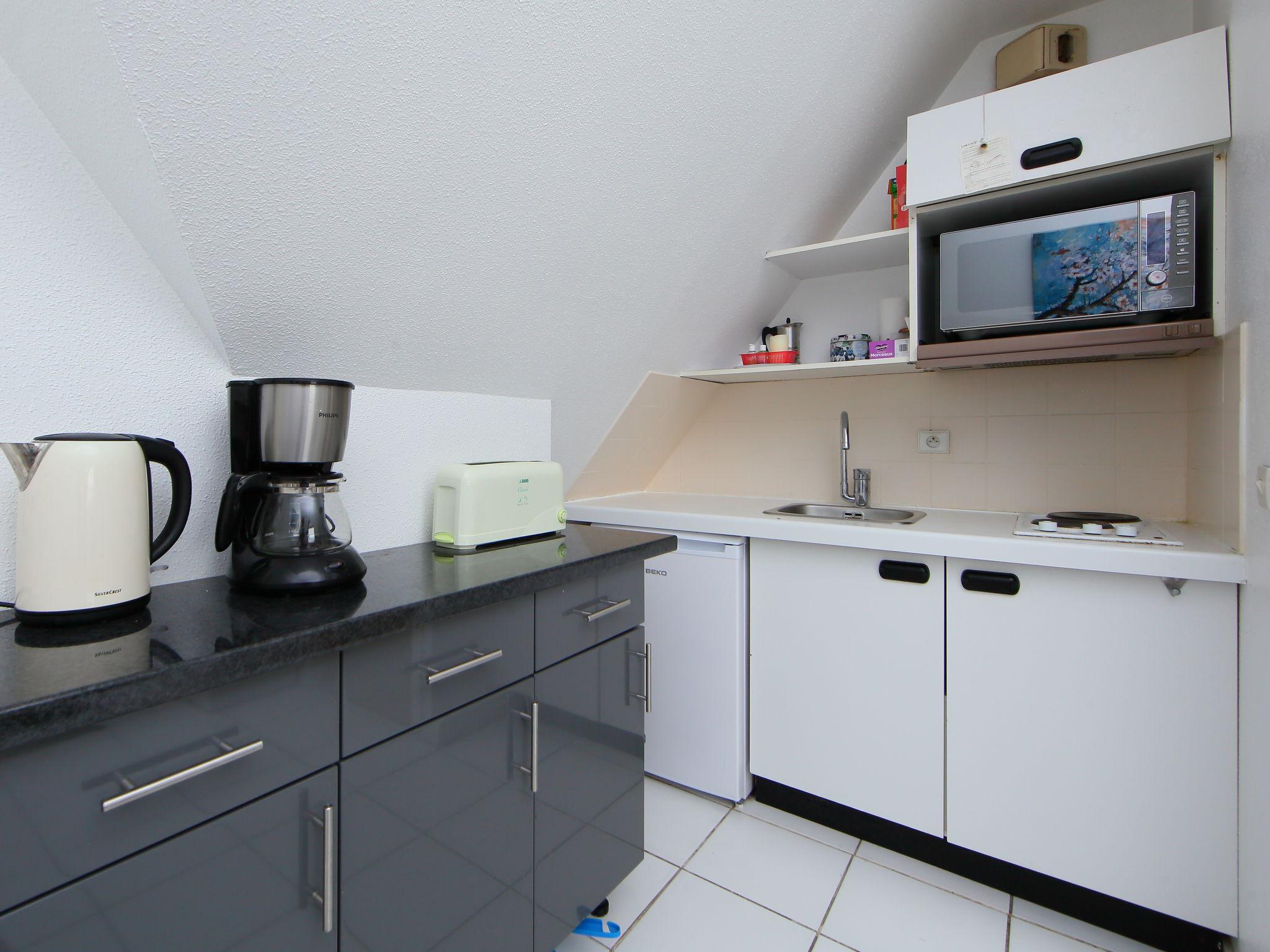 Foto 3 - Appartamento con 1 camera da letto a Cabourg con vista mare