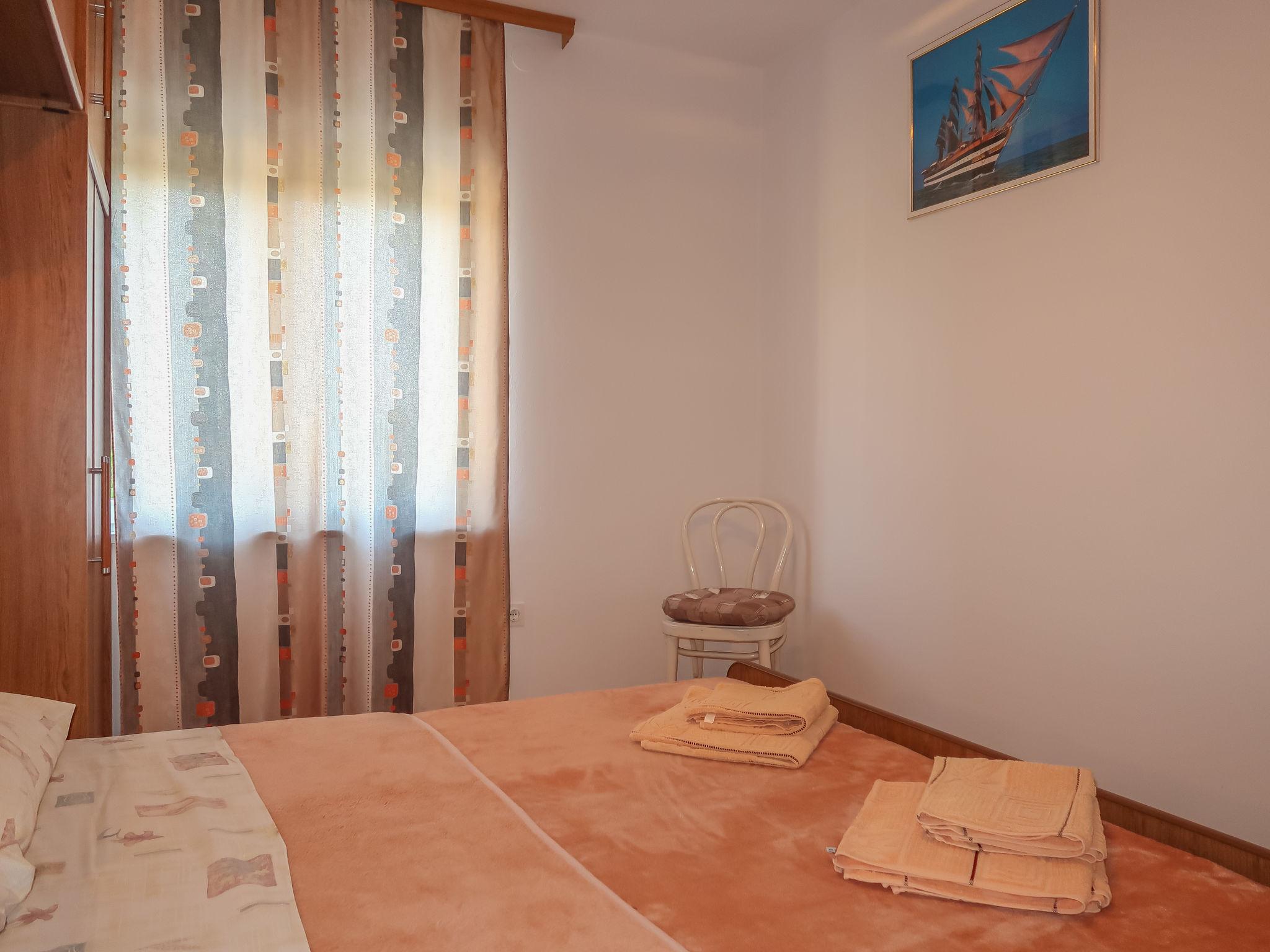 Foto 11 - Apartamento de 2 quartos em Crikvenica com terraço e vistas do mar