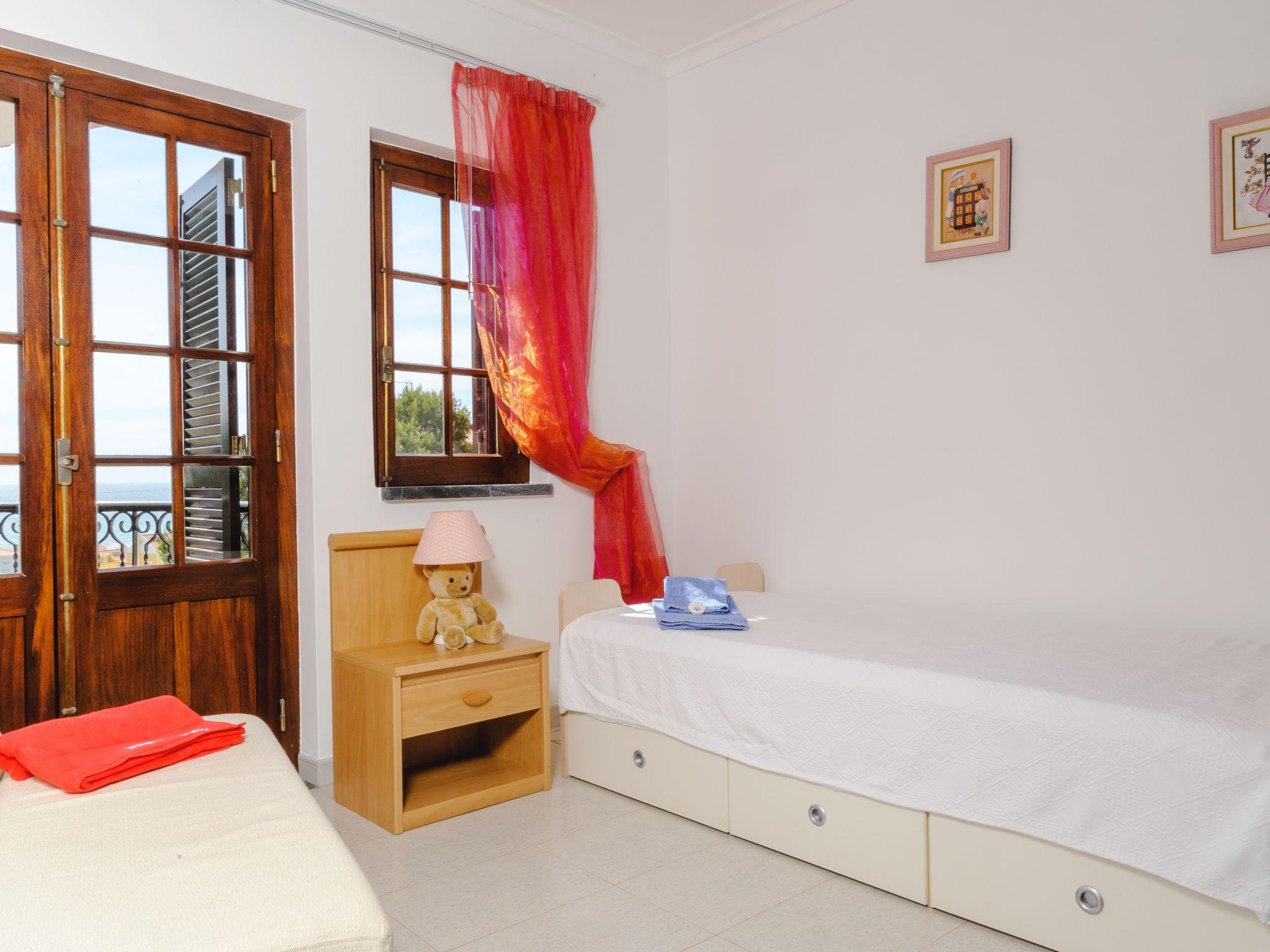 Foto 10 - Appartamento con 4 camere da letto a Mafra con giardino e vista mare
