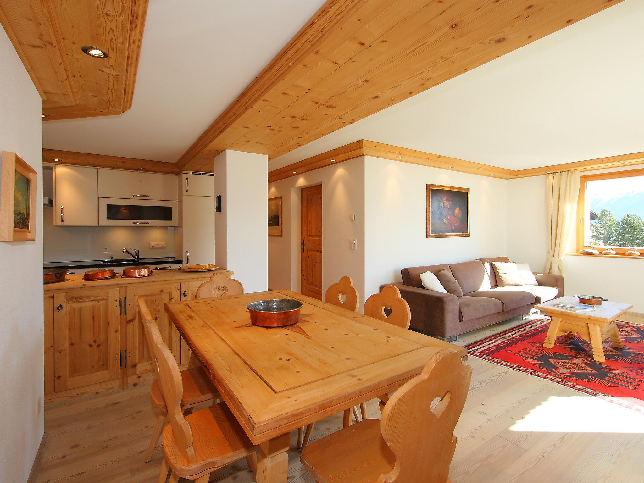 Photo 9 - 3 bedroom Apartment in Sankt Moritz with garden and terrace