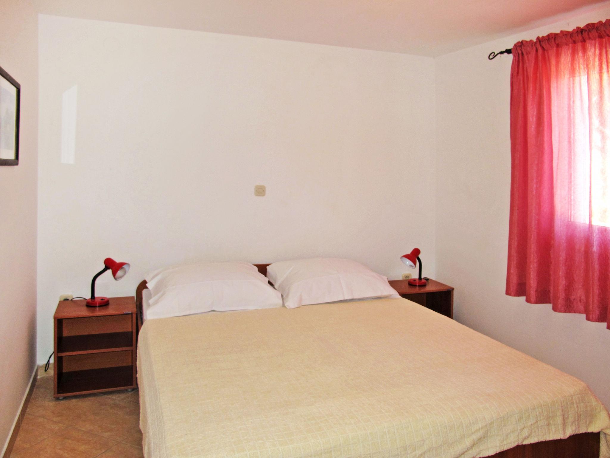 Foto 5 - Apartamento de 1 habitación en Novigrad con terraza y vistas al mar
