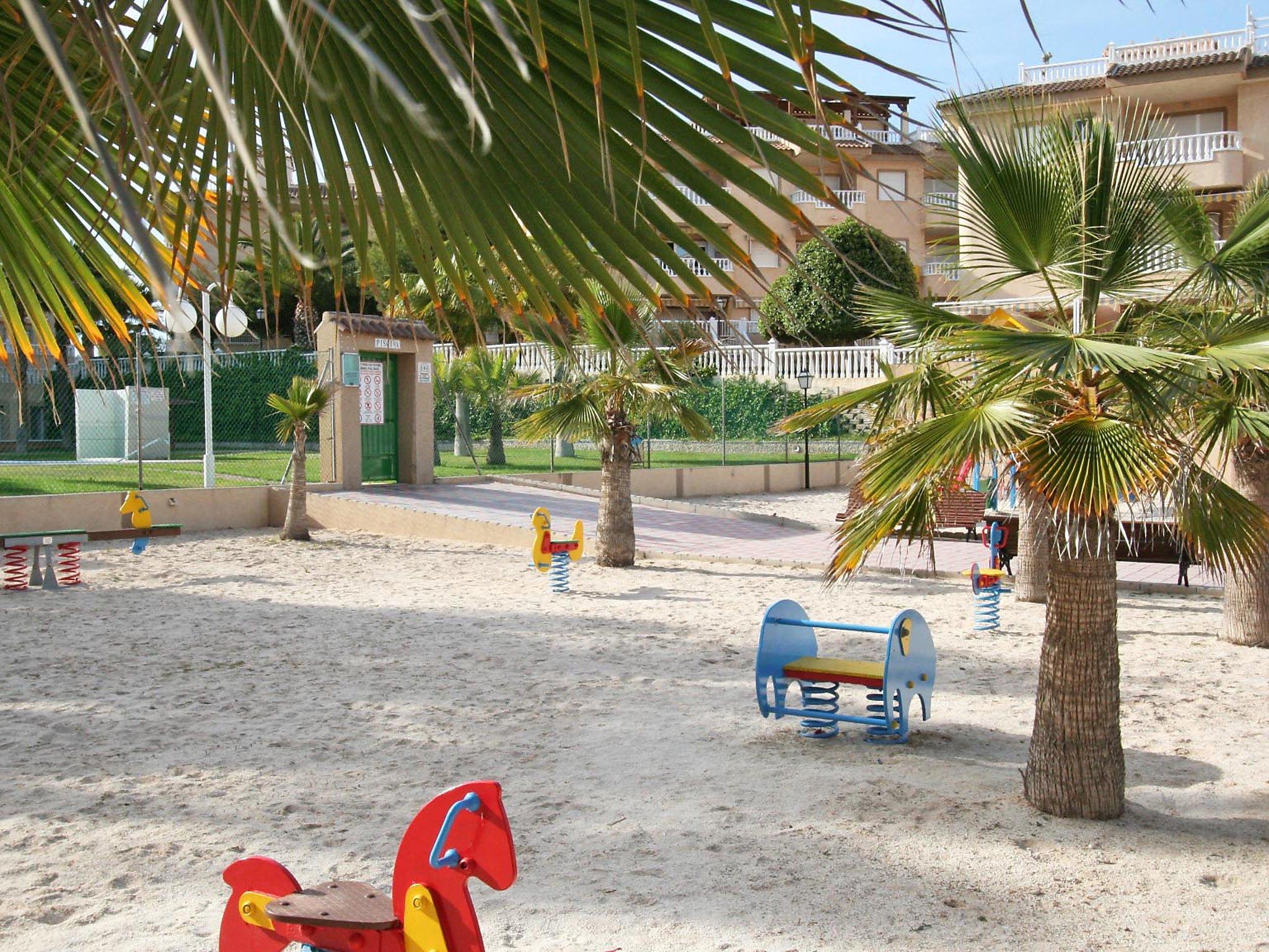 Photo 20 - Appartement de 3 chambres à Guardamar del Segura avec piscine et vues à la mer