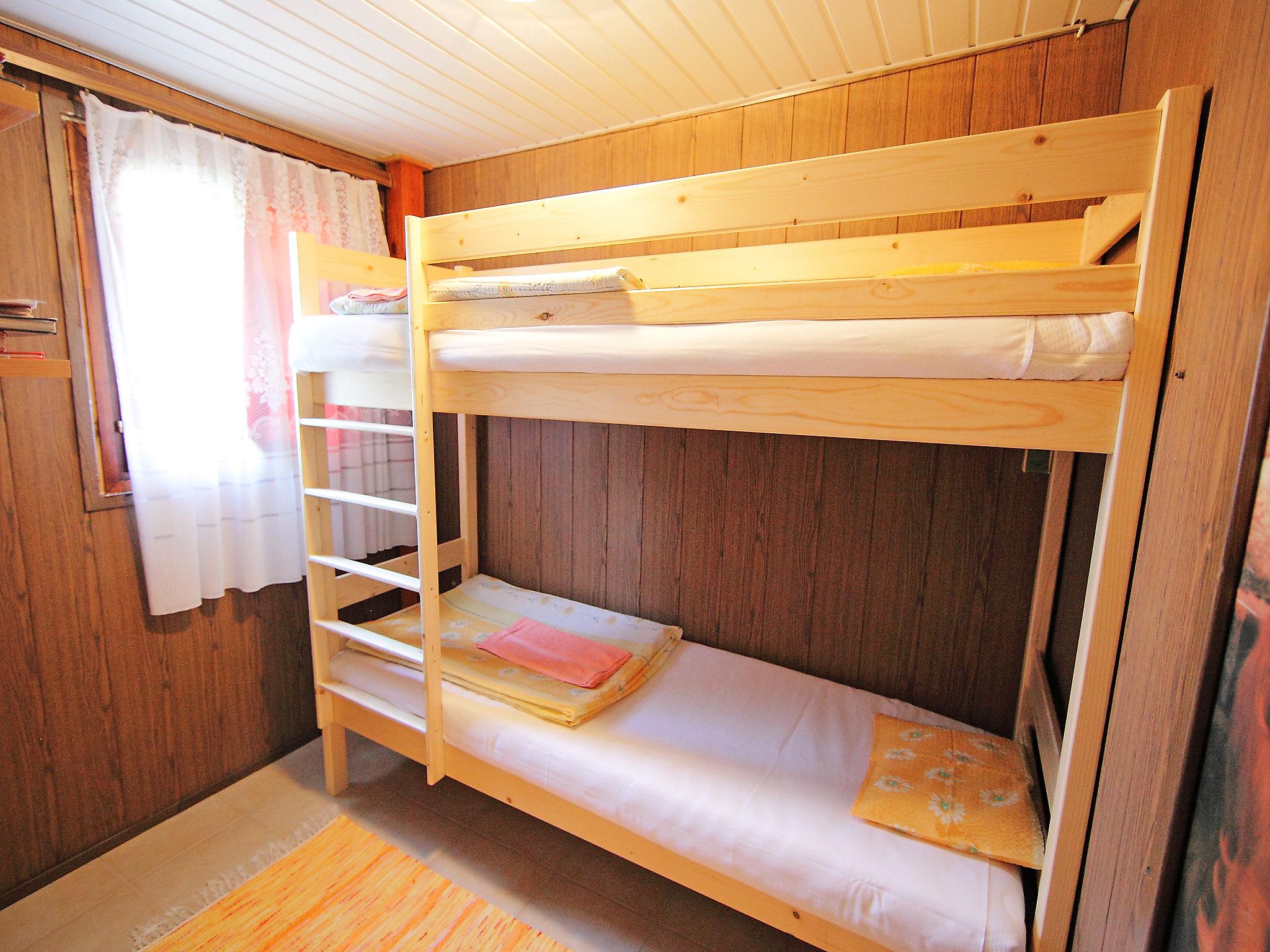 Foto 7 - Haus mit 2 Schlafzimmern in Balatonmáriafürdő mit garten und terrasse
