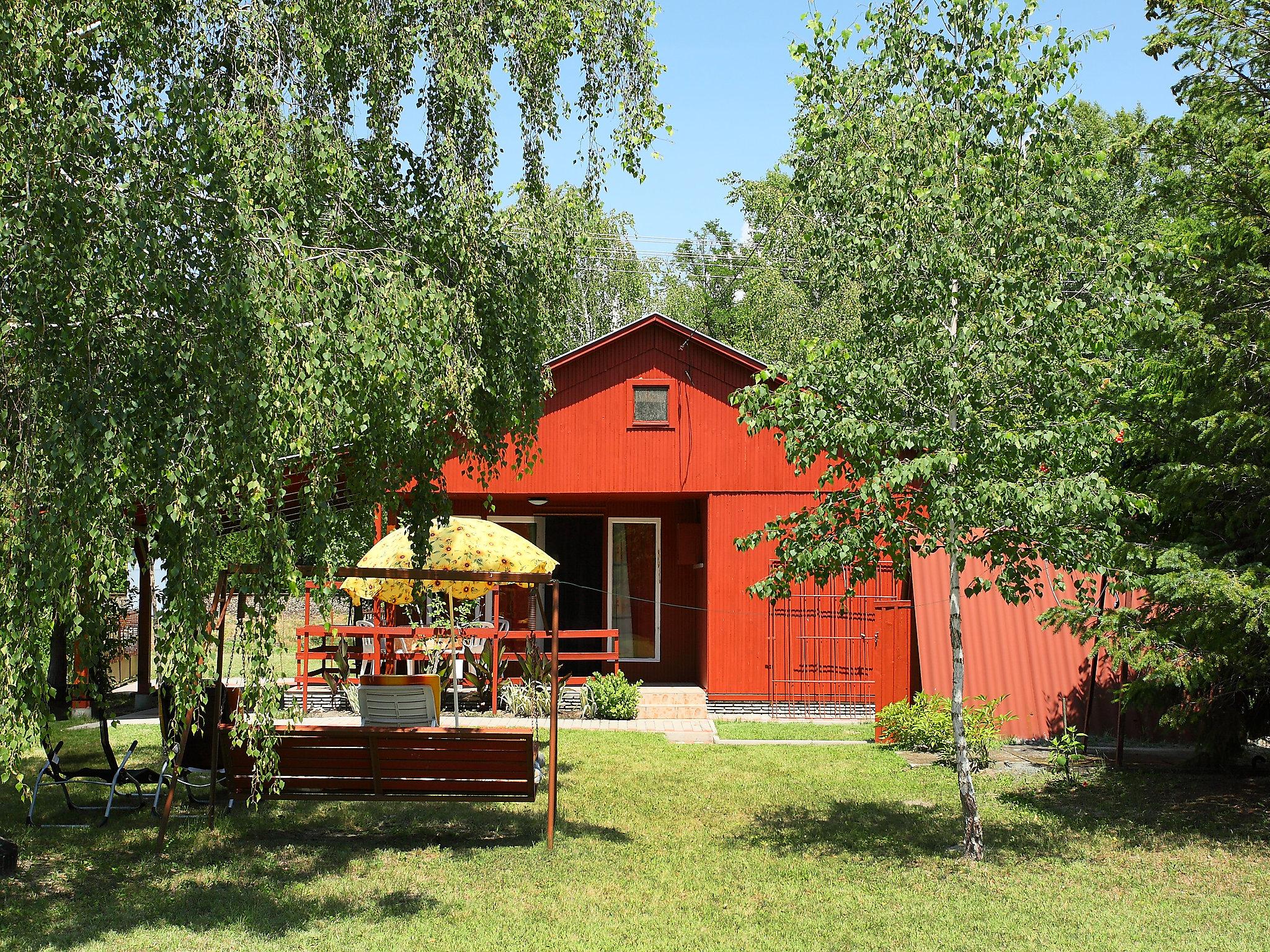 Foto 12 - Casa con 2 camere da letto a Balatonmáriafürdő con giardino e terrazza