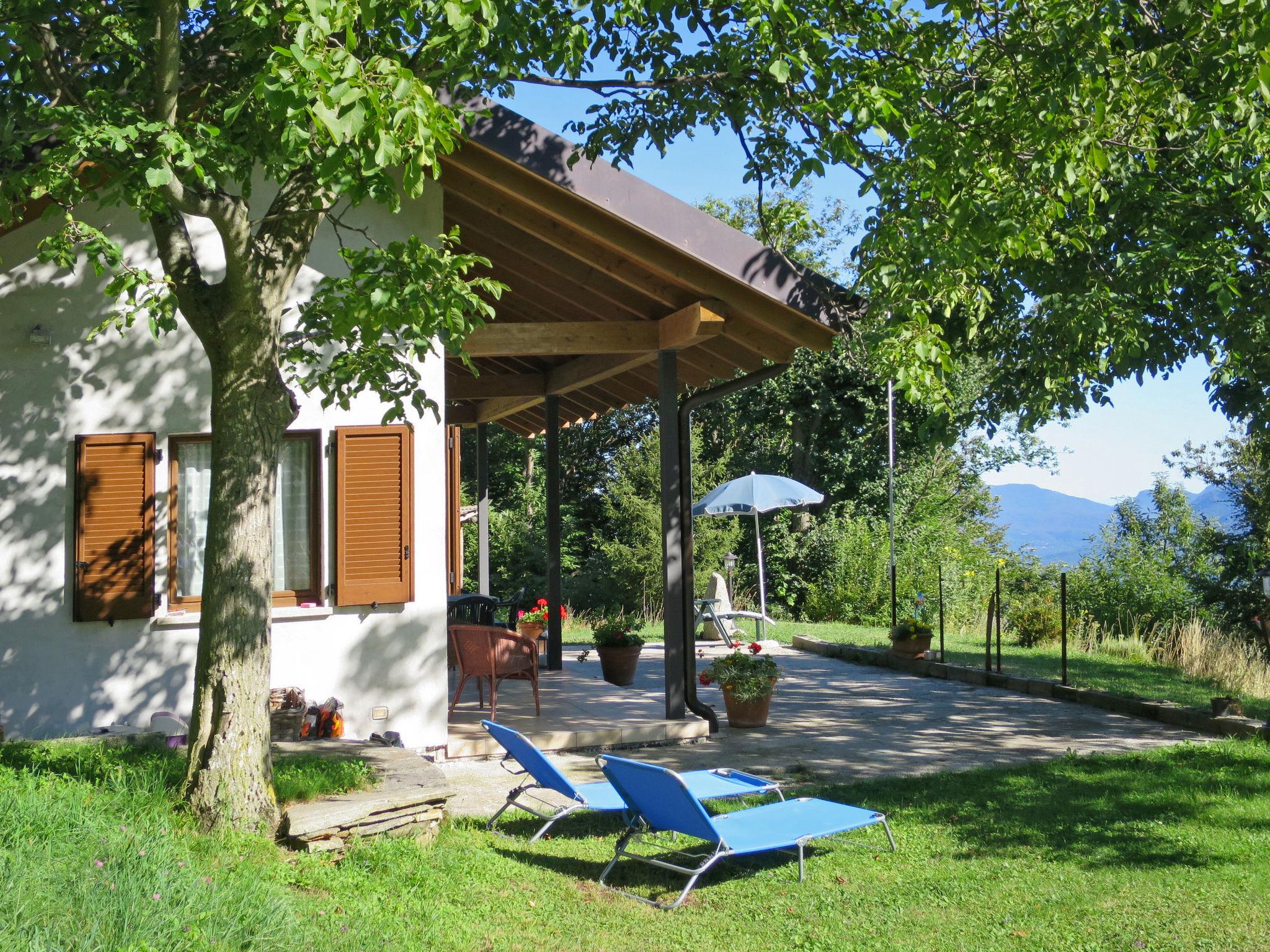 Foto 2 - Casa con 1 camera da letto a Trarego Viggiona con giardino e vista sulle montagne