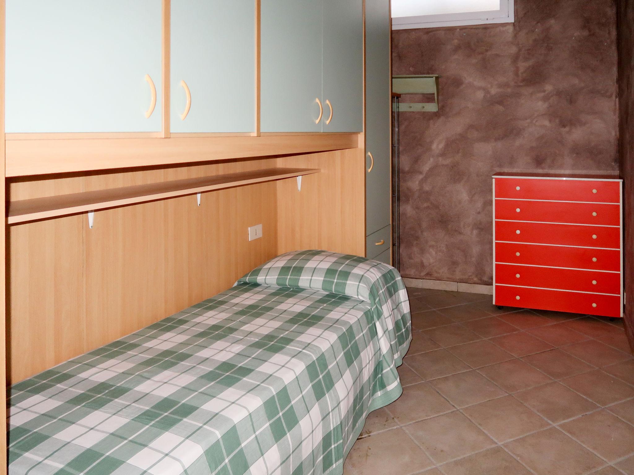 Foto 11 - Appartamento con 2 camere da letto a Diano Castello con piscina privata e vista mare
