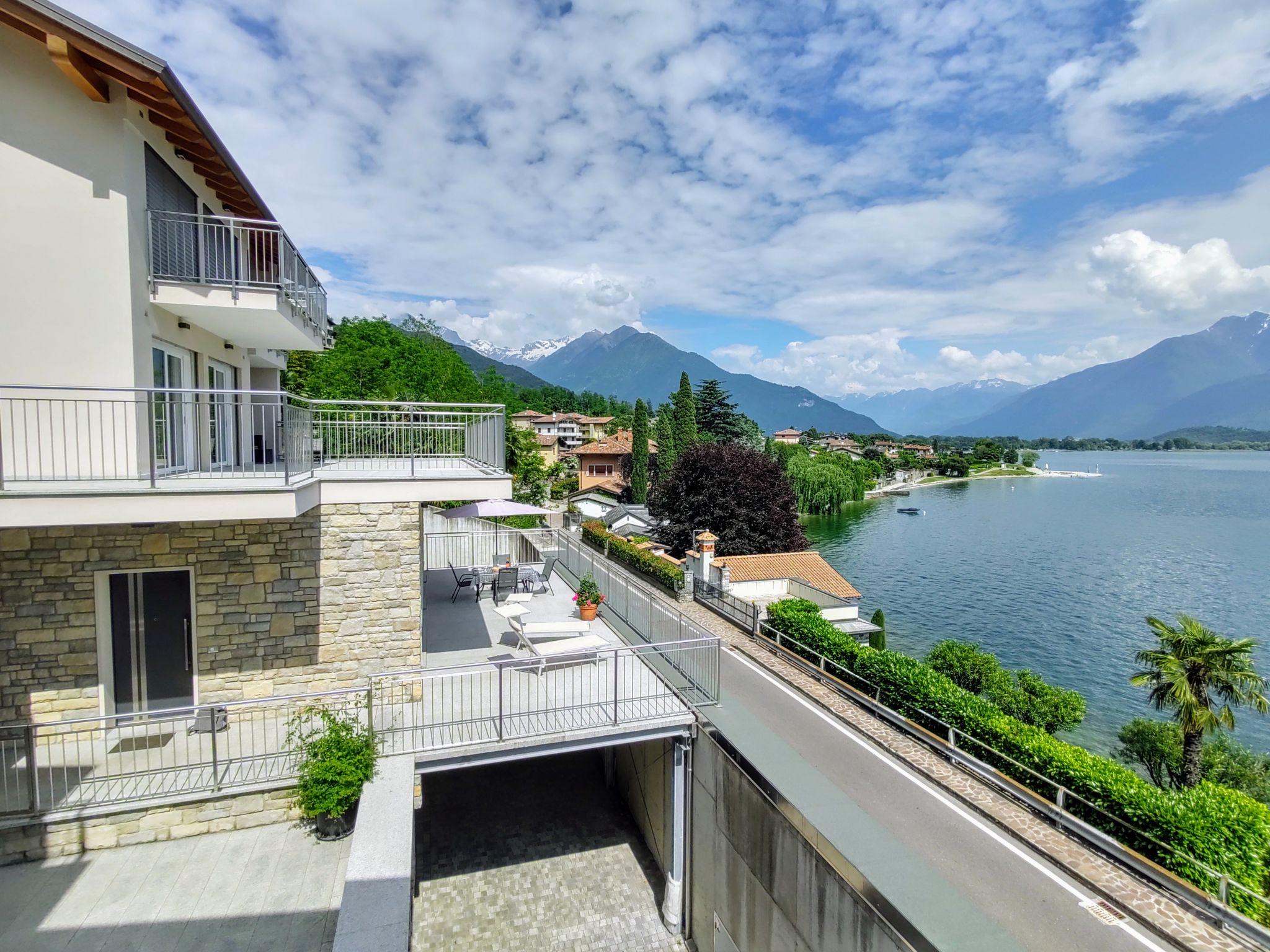 Foto 3 - Apartamento de 2 quartos em Gera Lario com terraço e vista para a montanha