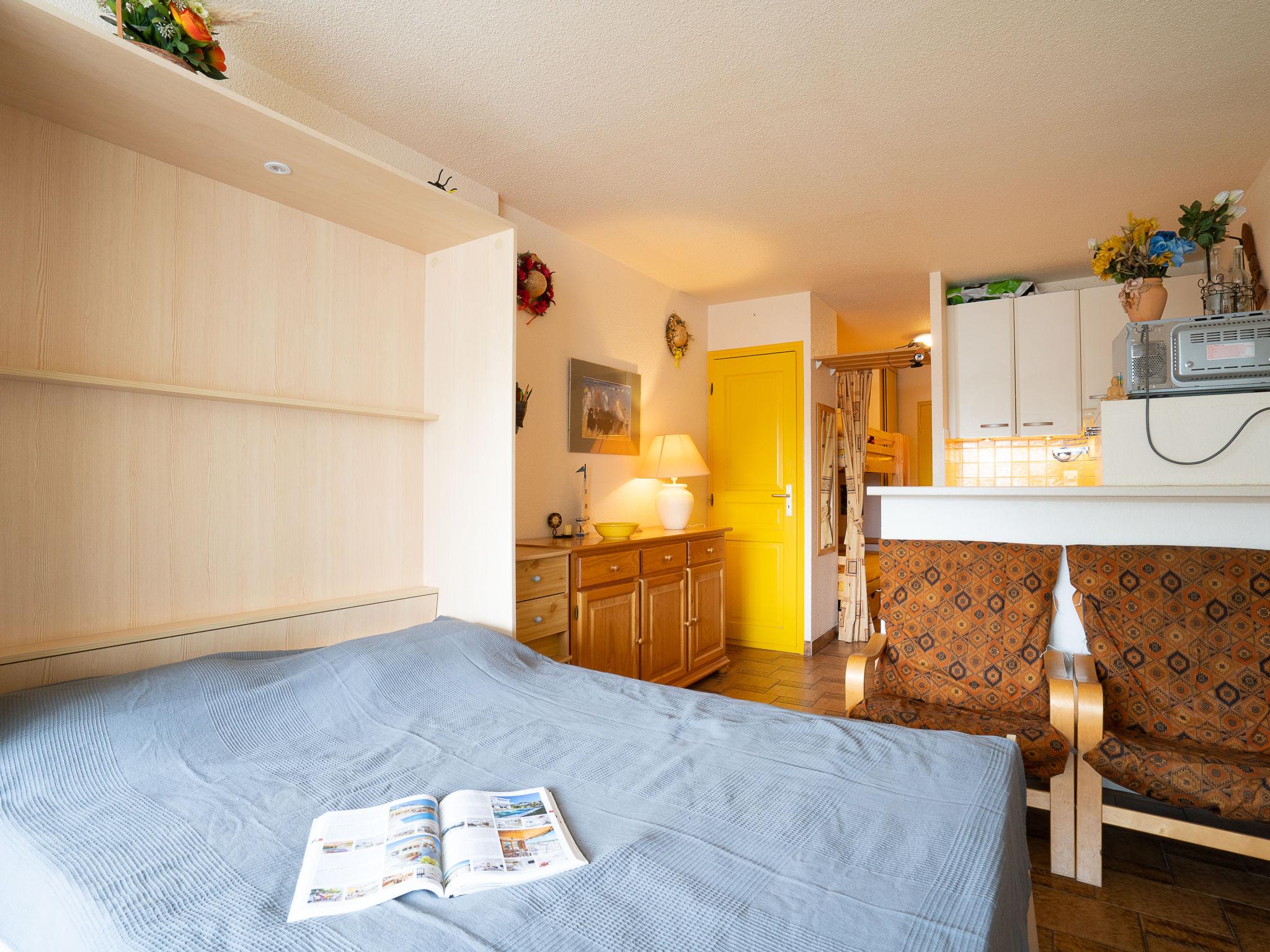 Foto 9 - Apartamento de 1 quarto em Le Grau-du-Roi com vistas do mar