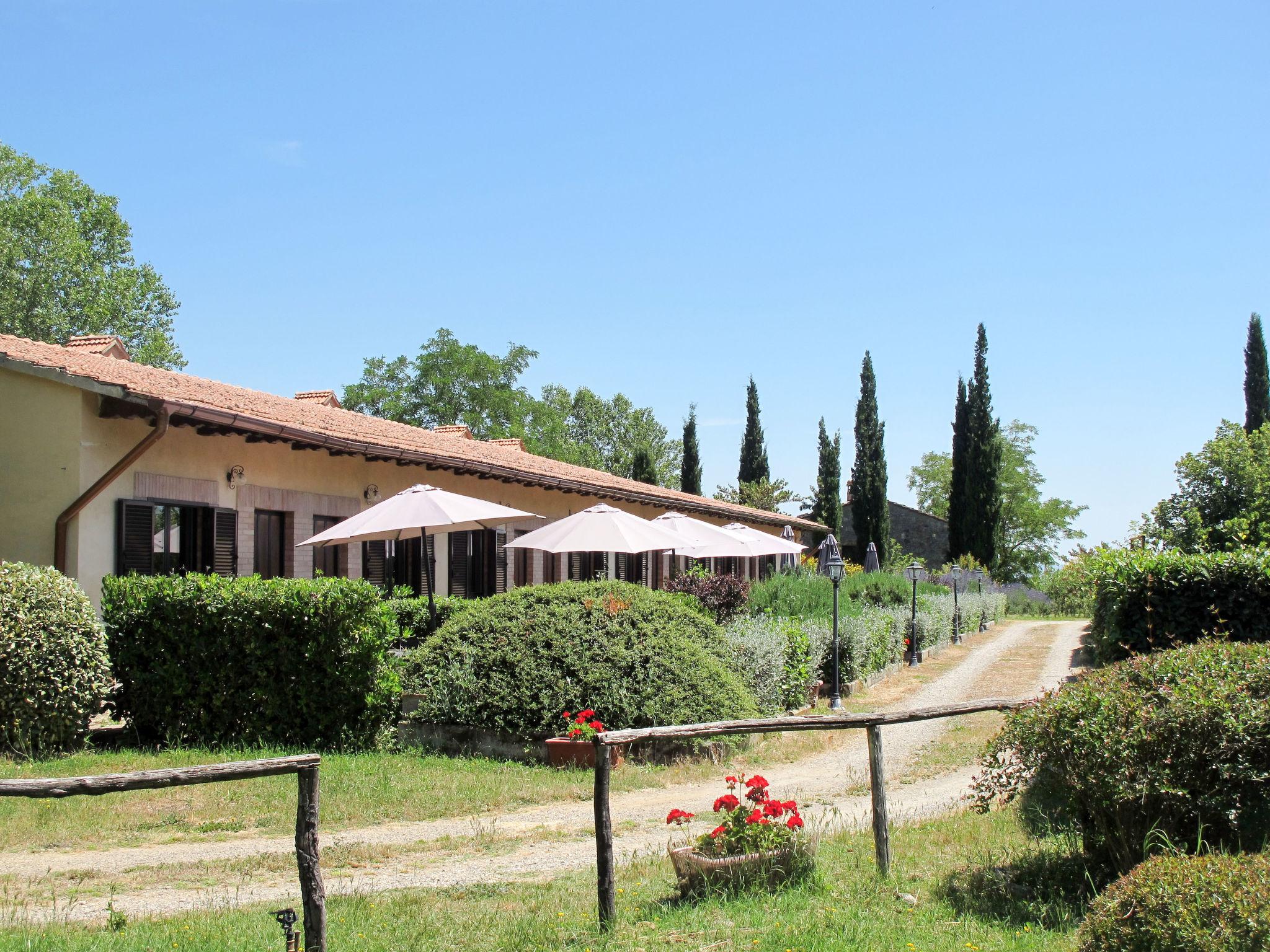 Foto 15 - Casa con 1 camera da letto a San Gimignano con piscina e giardino