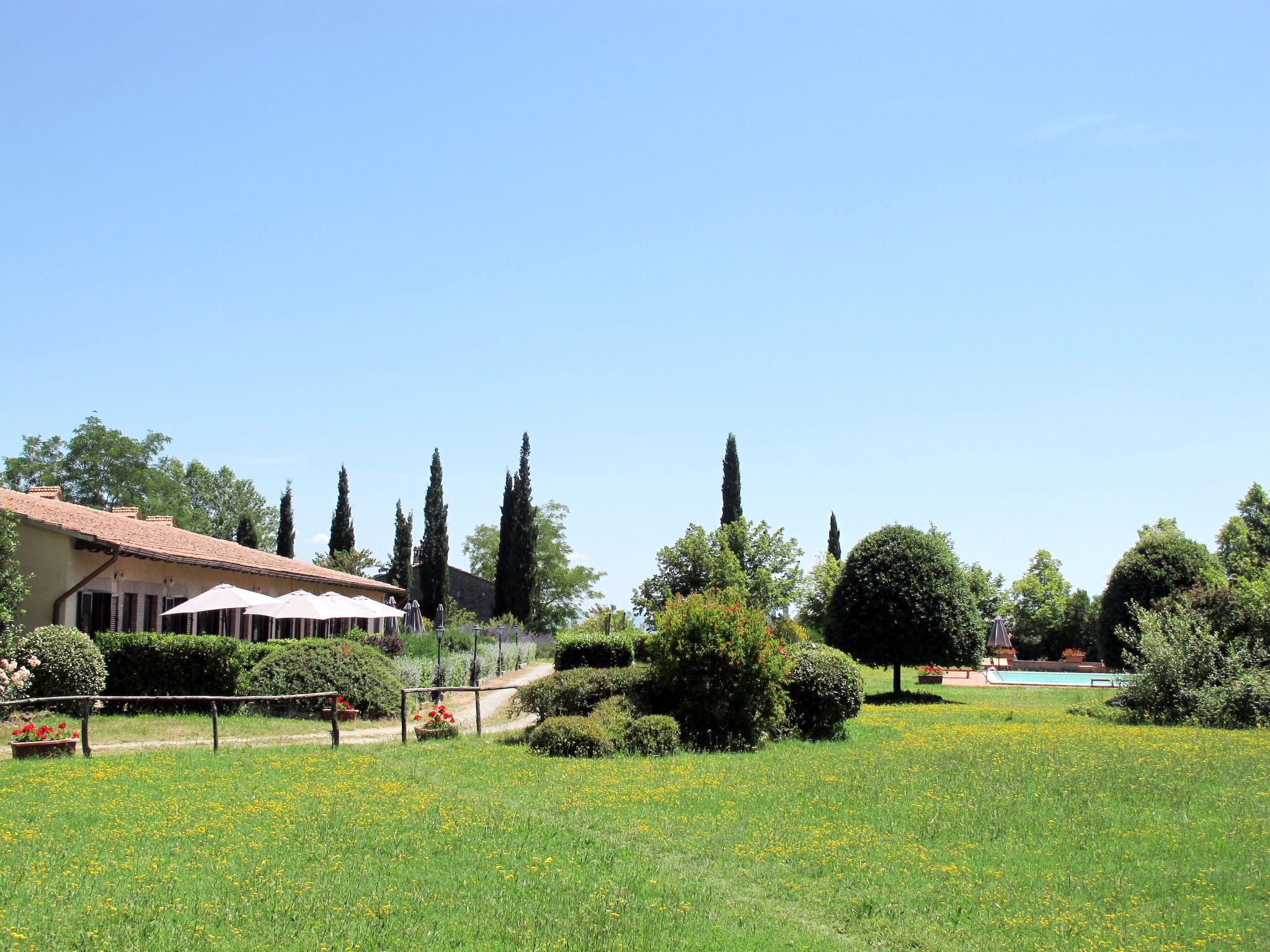 Foto 17 - Casa de 1 quarto em San Gimignano com piscina e jardim