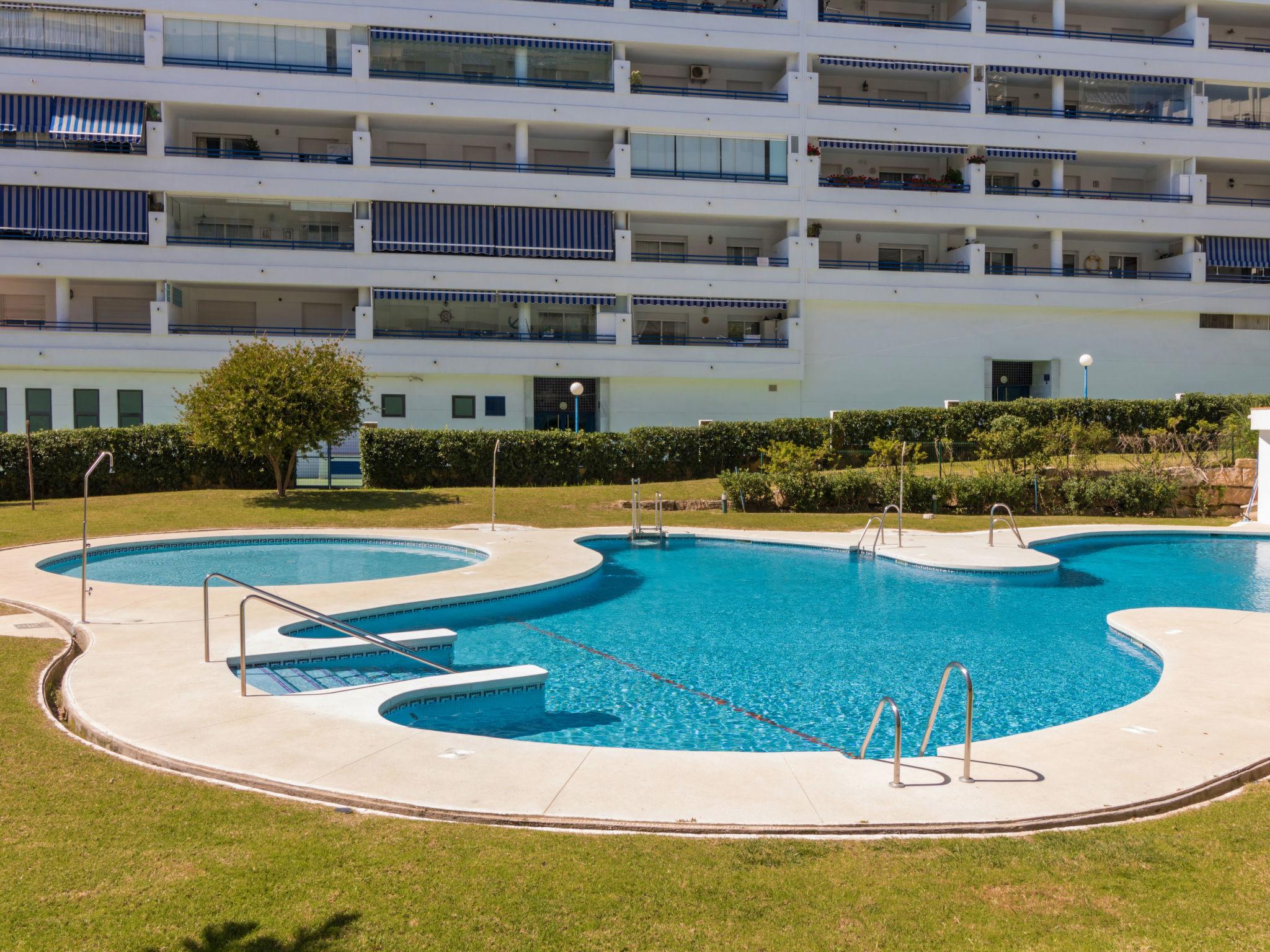 Foto 22 - Apartamento de 2 quartos em Marbella com piscina e vistas do mar