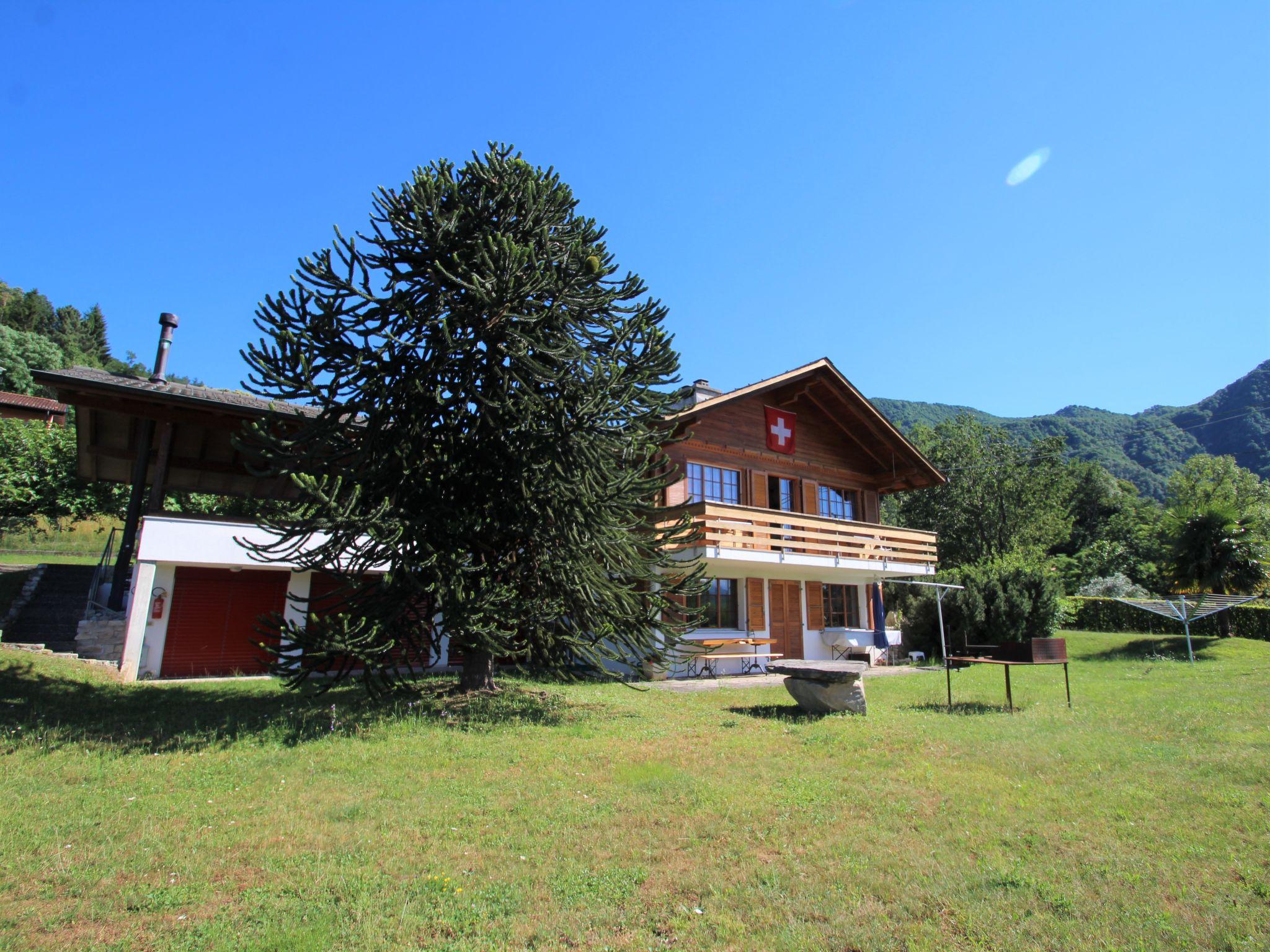 Photo 26 - 4 bedroom House in Castelveccana with terrace and mountain view