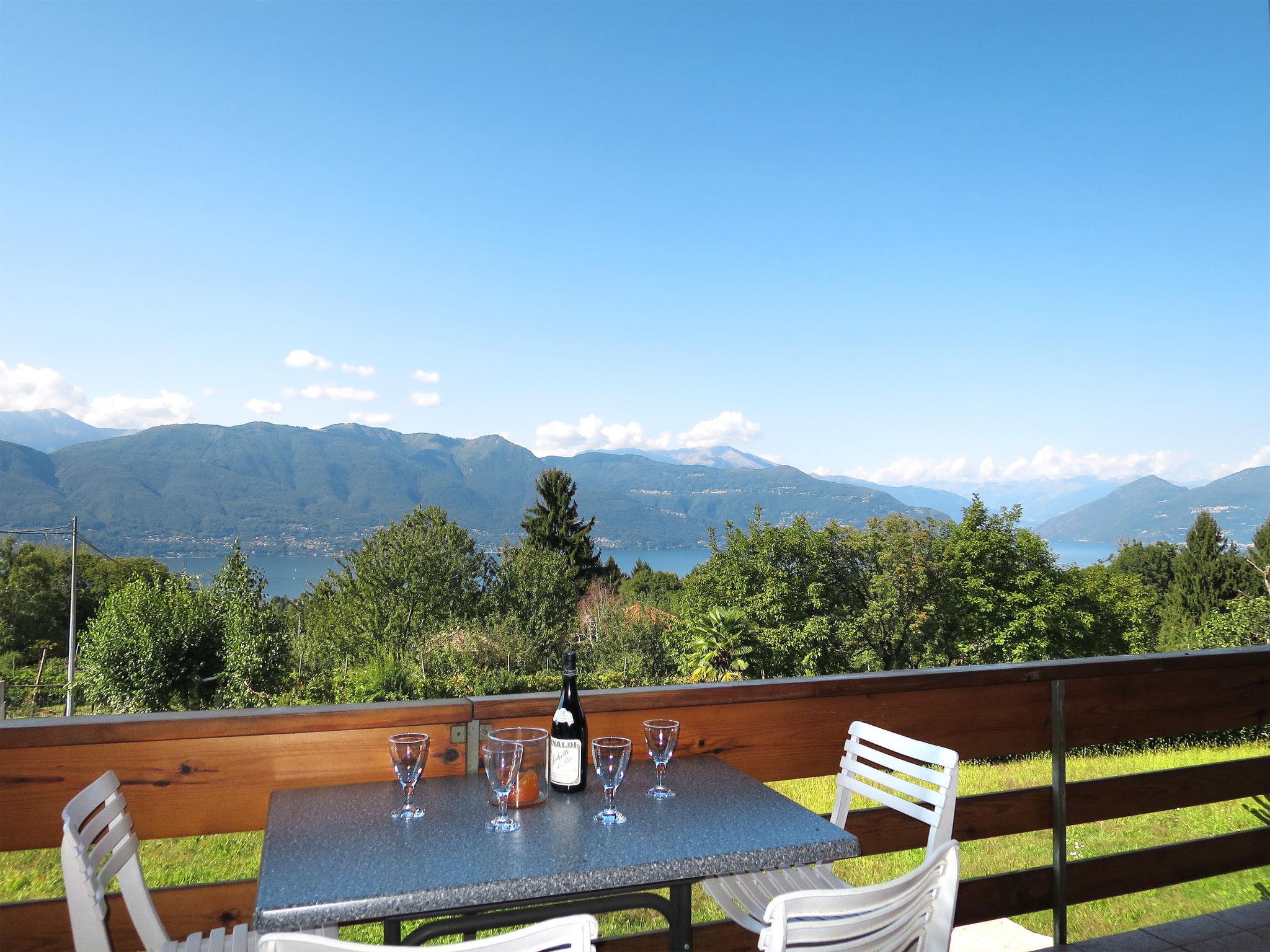 Photo 21 - Maison de 4 chambres à Castelveccana avec terrasse et vues sur la montagne