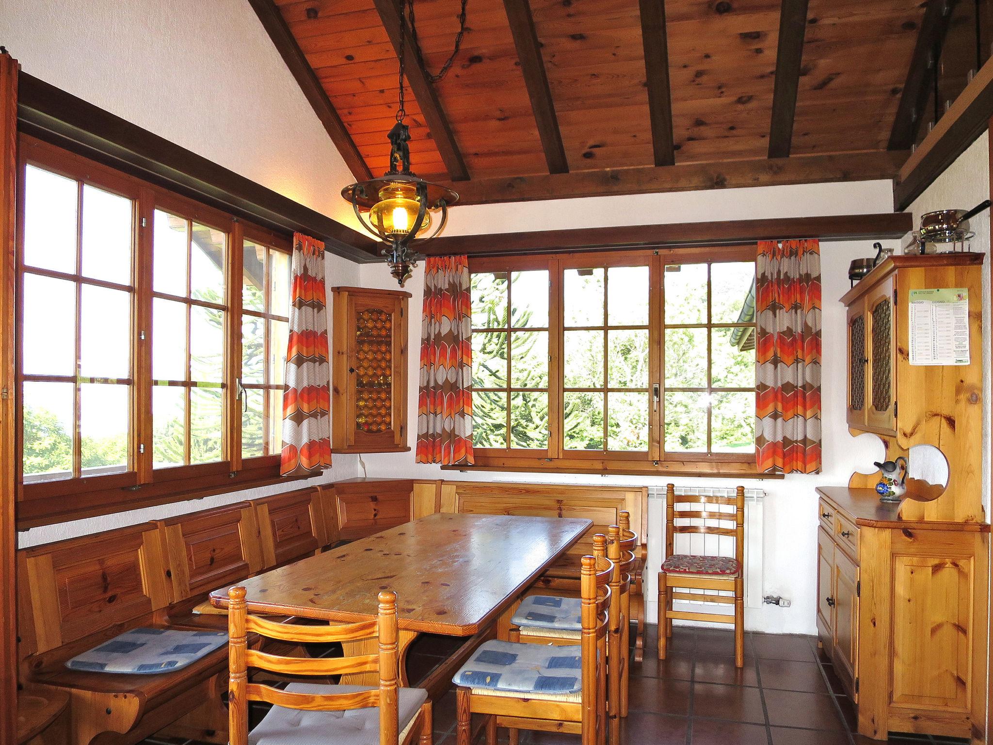 Photo 9 - Maison de 4 chambres à Castelveccana avec terrasse et vues sur la montagne