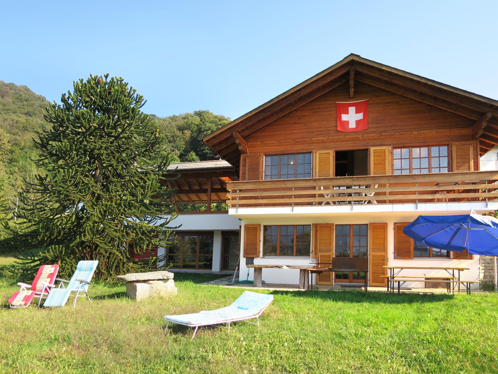 Photo 23 - Maison de 4 chambres à Castelveccana avec terrasse et vues sur la montagne