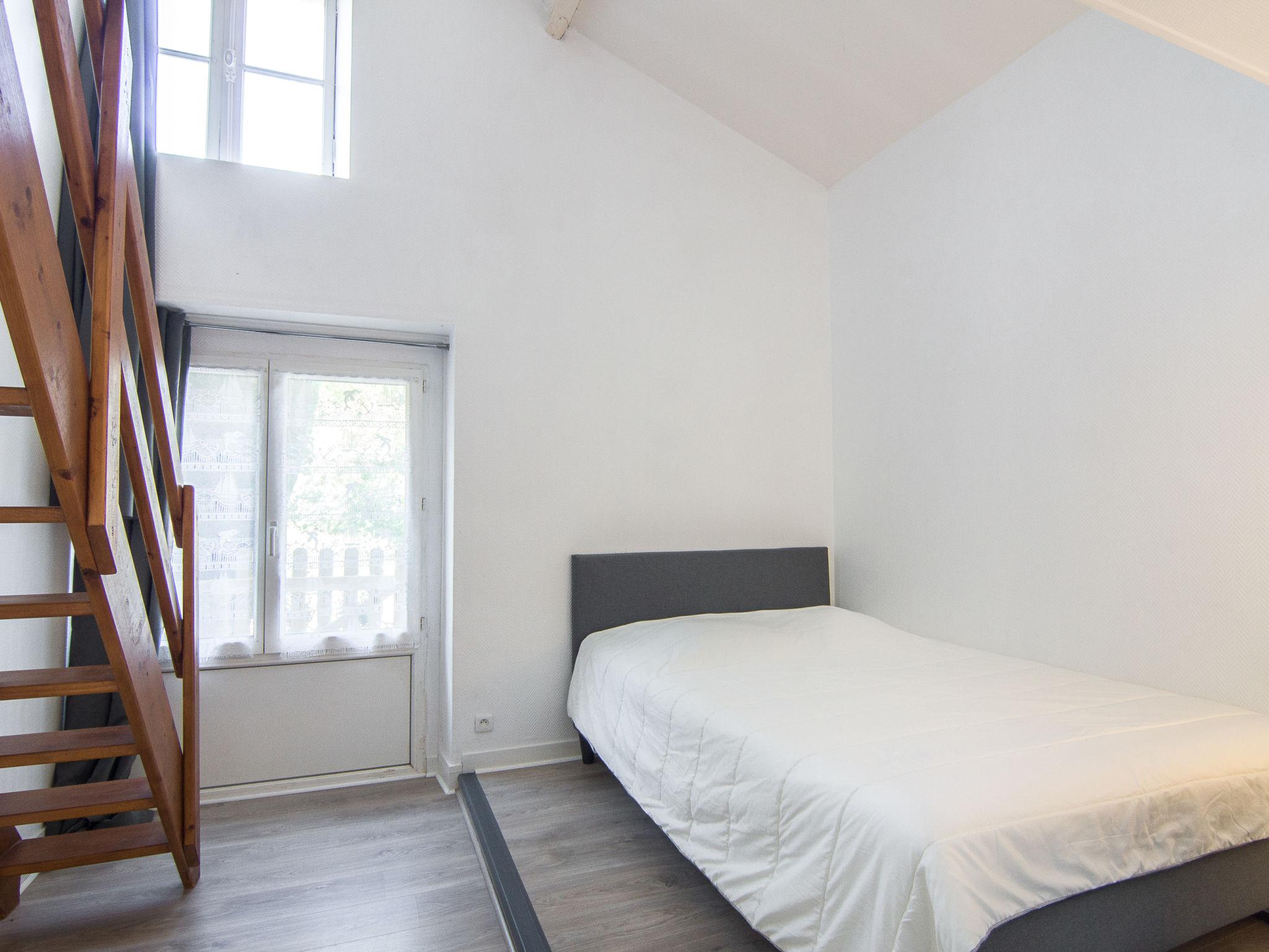 Foto 4 - Apartamento de 1 habitación en La Richardais con vistas al mar