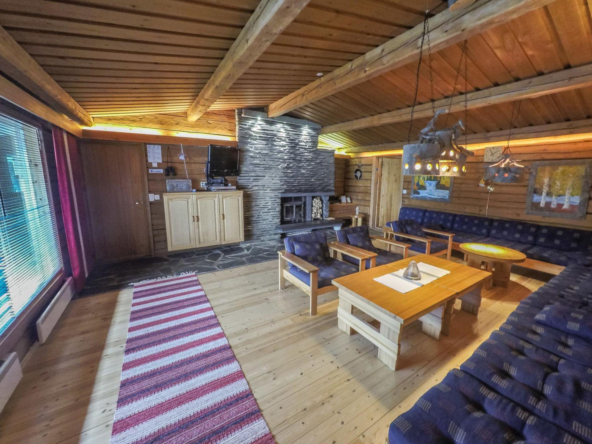 Foto 3 - Casa con 7 camere da letto a Kuusamo con sauna e vista sulle montagne