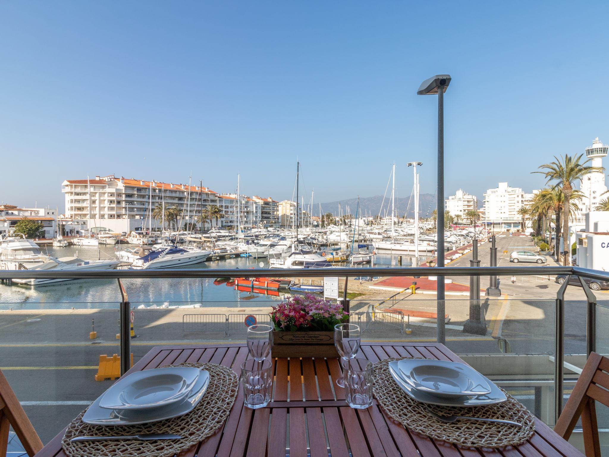 Foto 1 - Apartment mit 1 Schlafzimmer in Castelló d'Empúries mit terrasse und blick aufs meer