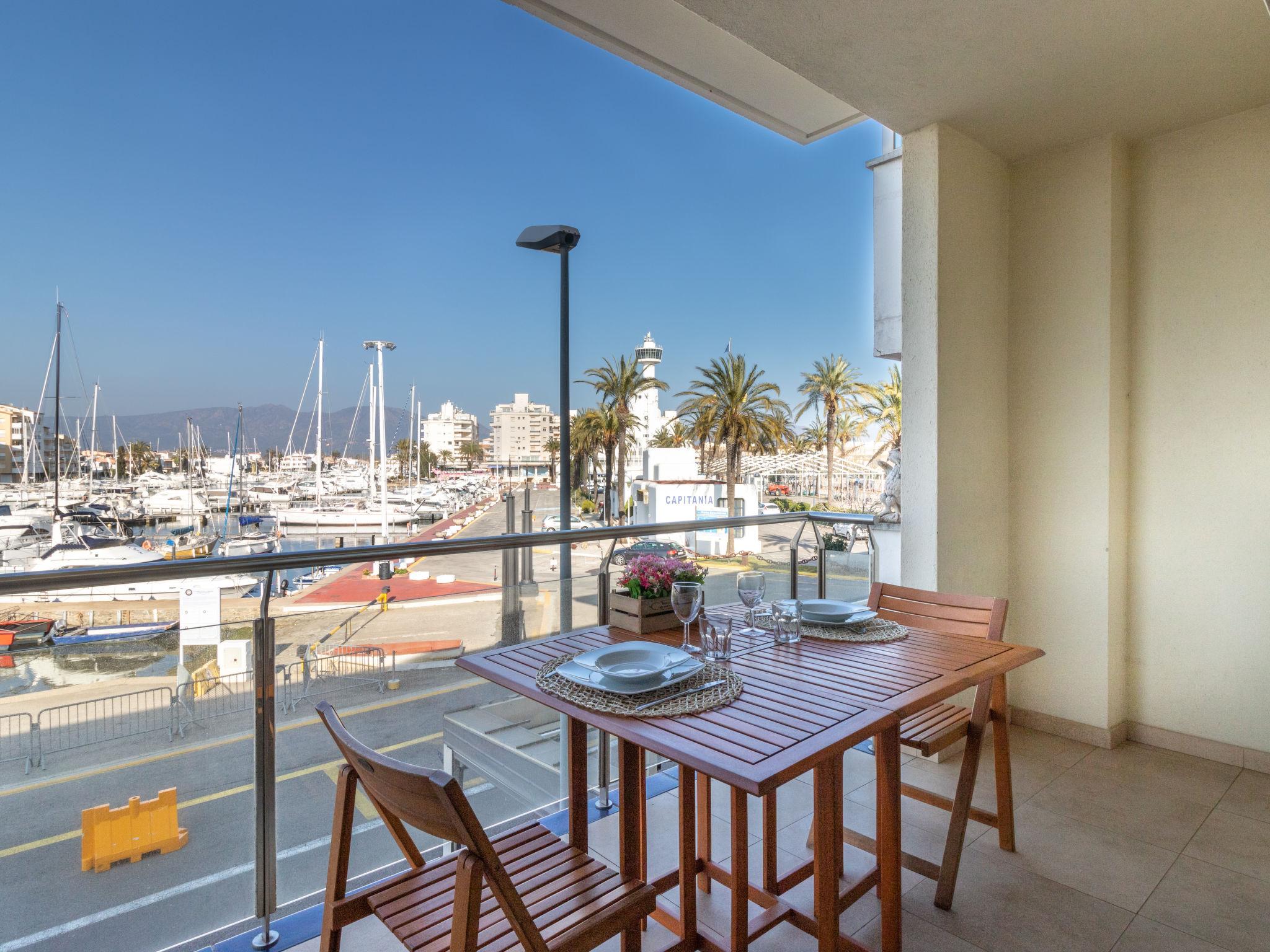 Foto 6 - Appartamento con 1 camera da letto a Castelló d'Empúries con terrazza e vista mare