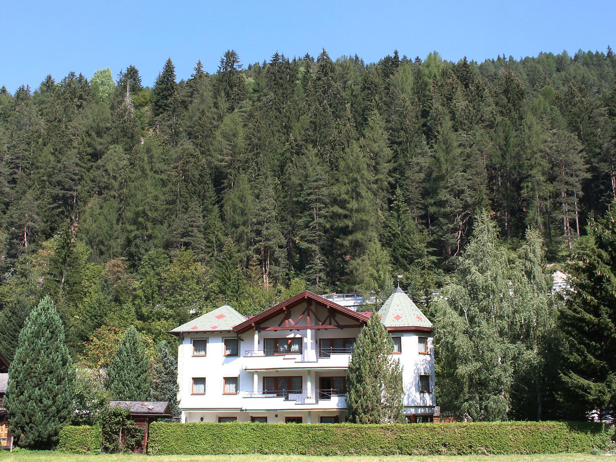 Foto 1 - Appartamento con 2 camere da letto a Pettneu am Arlberg con giardino e terrazza