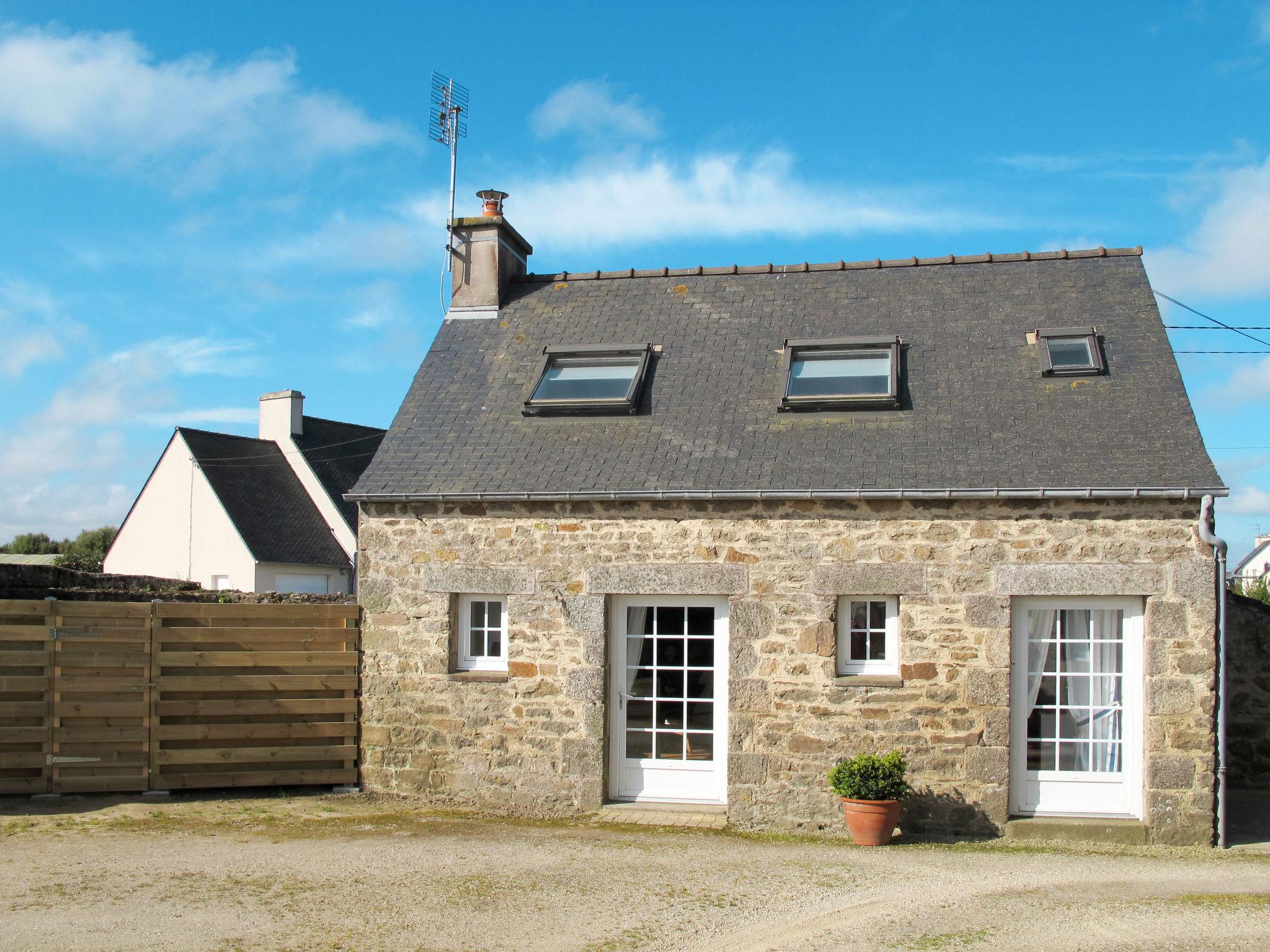 Photo 1 - Maison en Saint-Pol-de-Léon avec jardin et vues à la mer