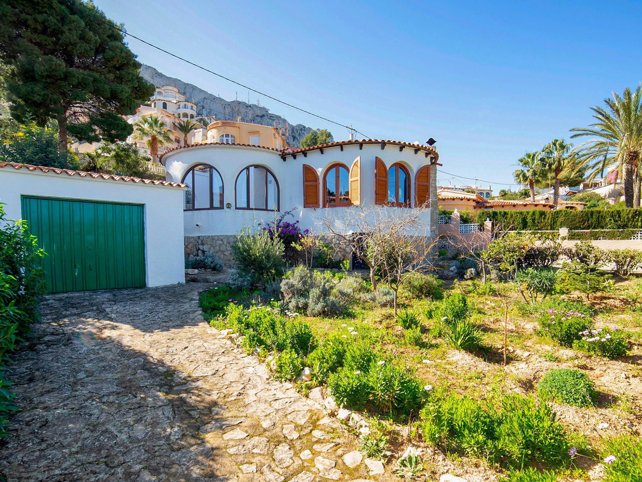 Foto 15 - Casa de 2 quartos em Calp com terraço e vistas do mar