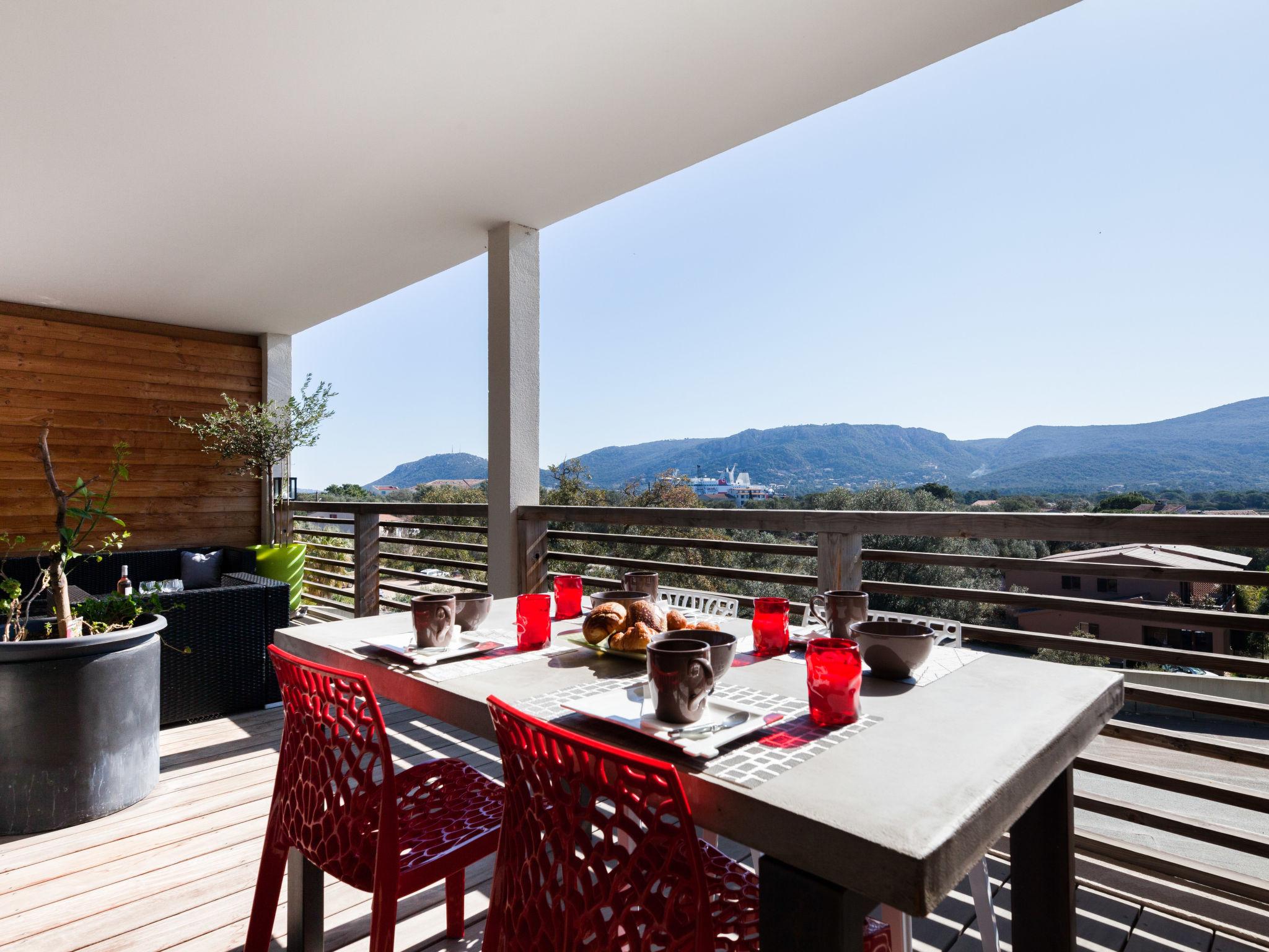 Photo 1 - 1 bedroom Apartment in Porto-Vecchio with swimming pool and terrace