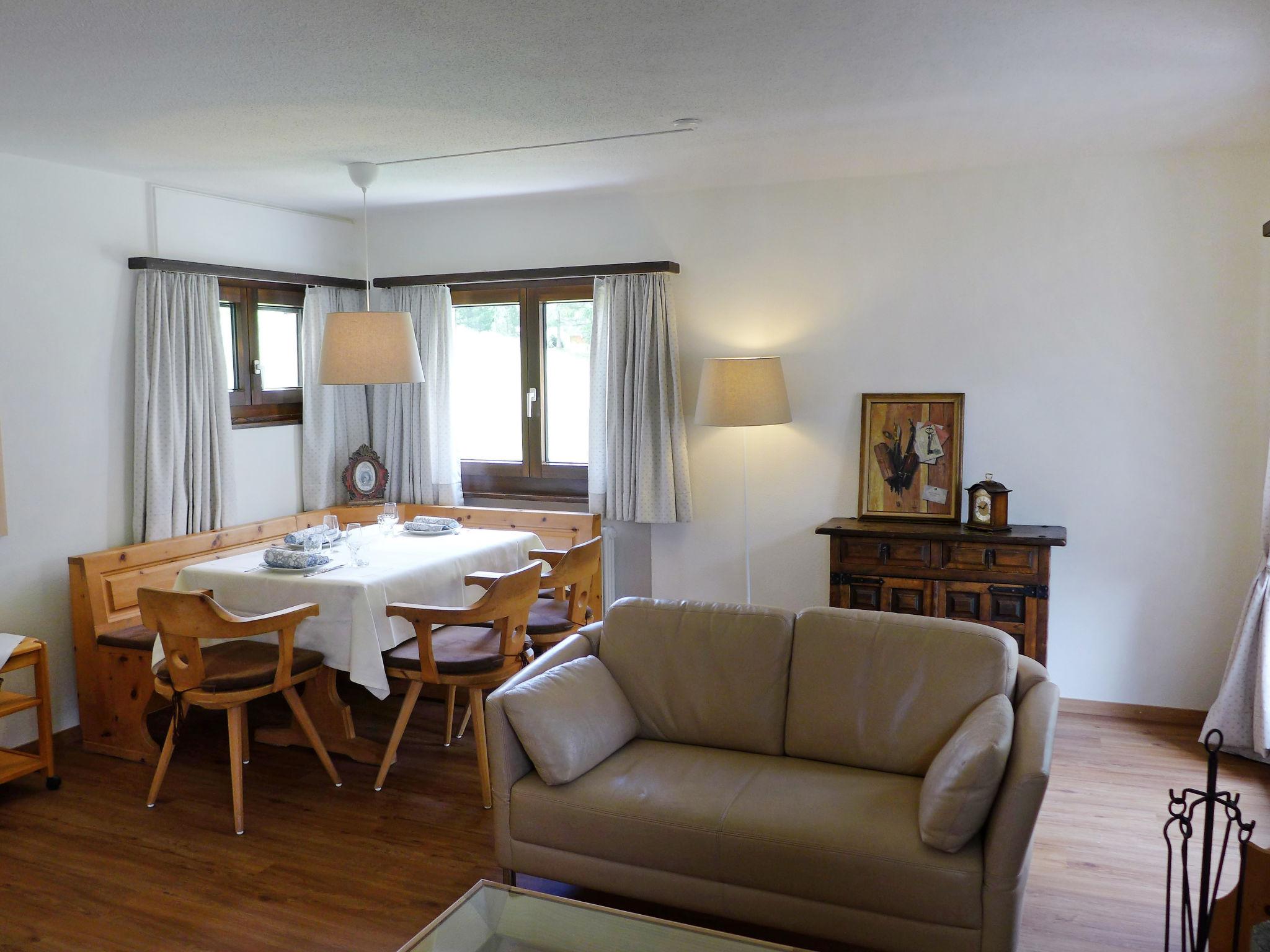 Photo 6 - 3 bedroom Apartment in Celerina/Schlarigna with garden