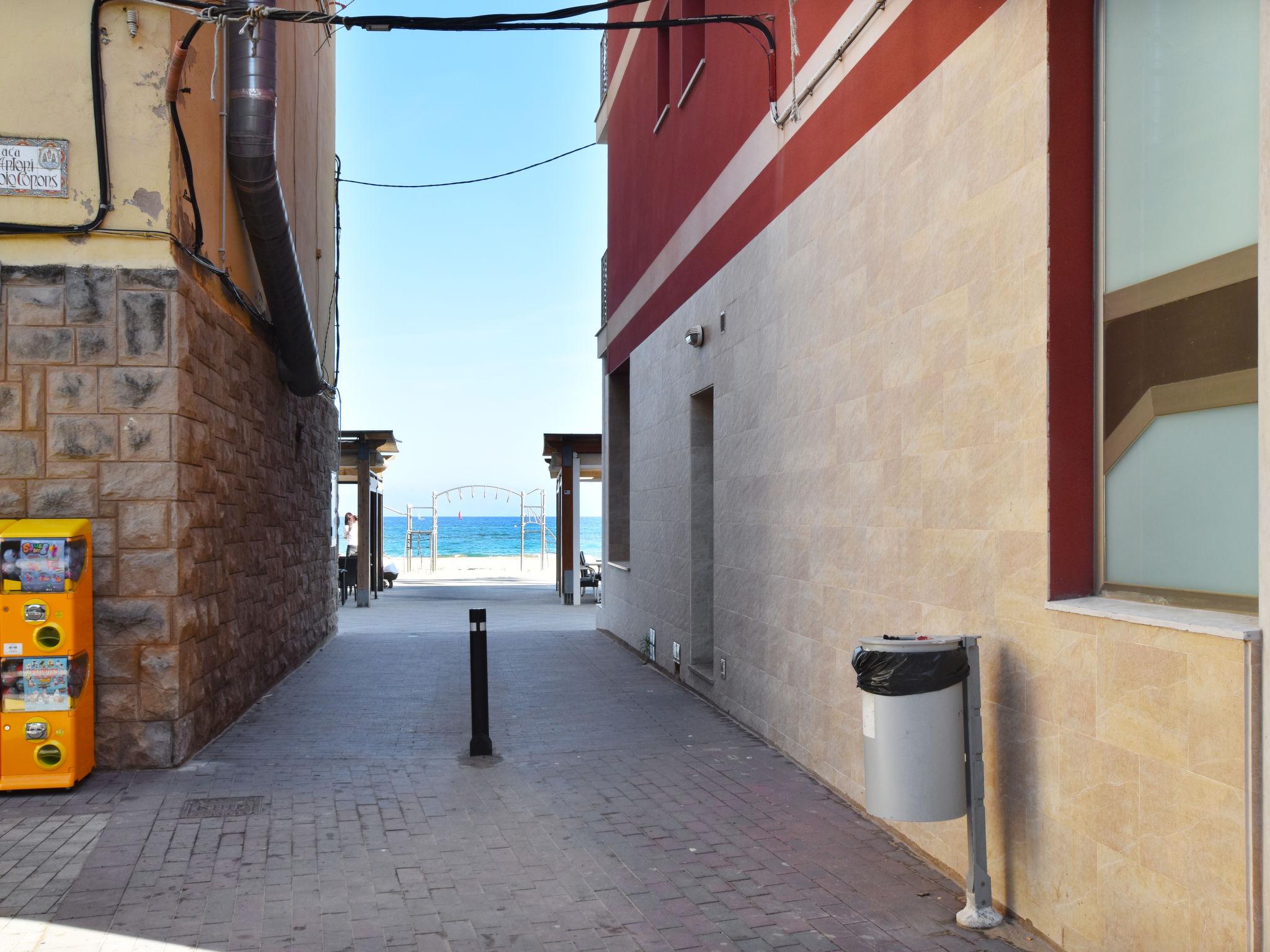 Photo 18 - Appartement de 3 chambres à Torredembarra avec vues à la mer