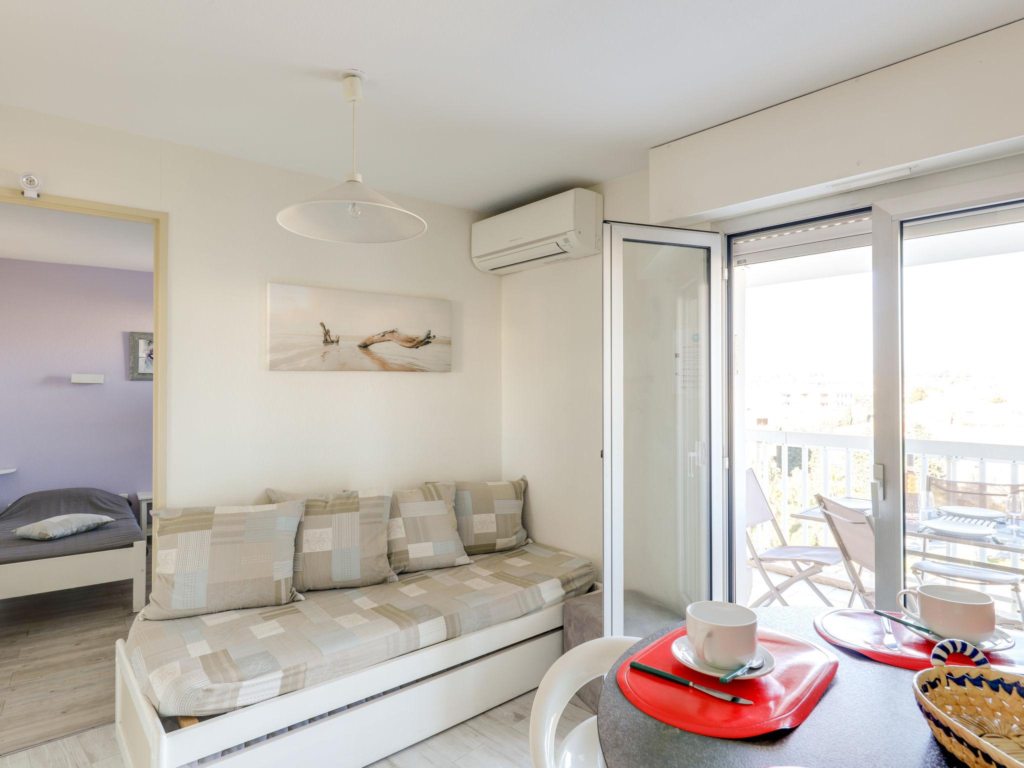 Foto 4 - Apartamento de 2 habitaciones en Fréjus con vistas al mar