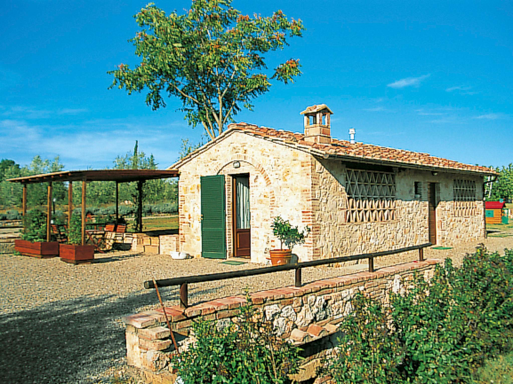 Photo 27 - Maison de 1 chambre à Colle di Val d'Elsa avec piscine et jardin