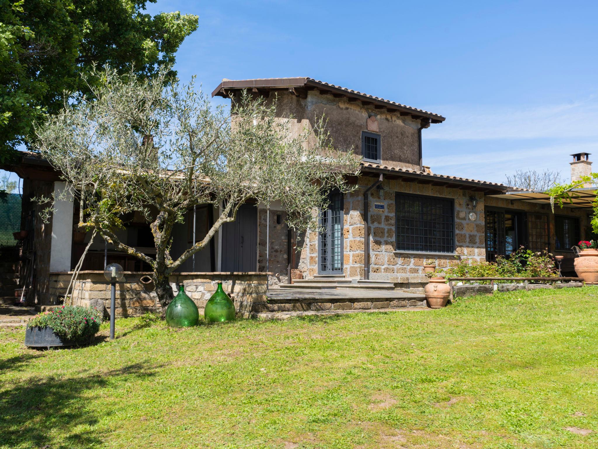 Foto 35 - Casa de 2 quartos em Vetralla com piscina privada e vista para a montanha